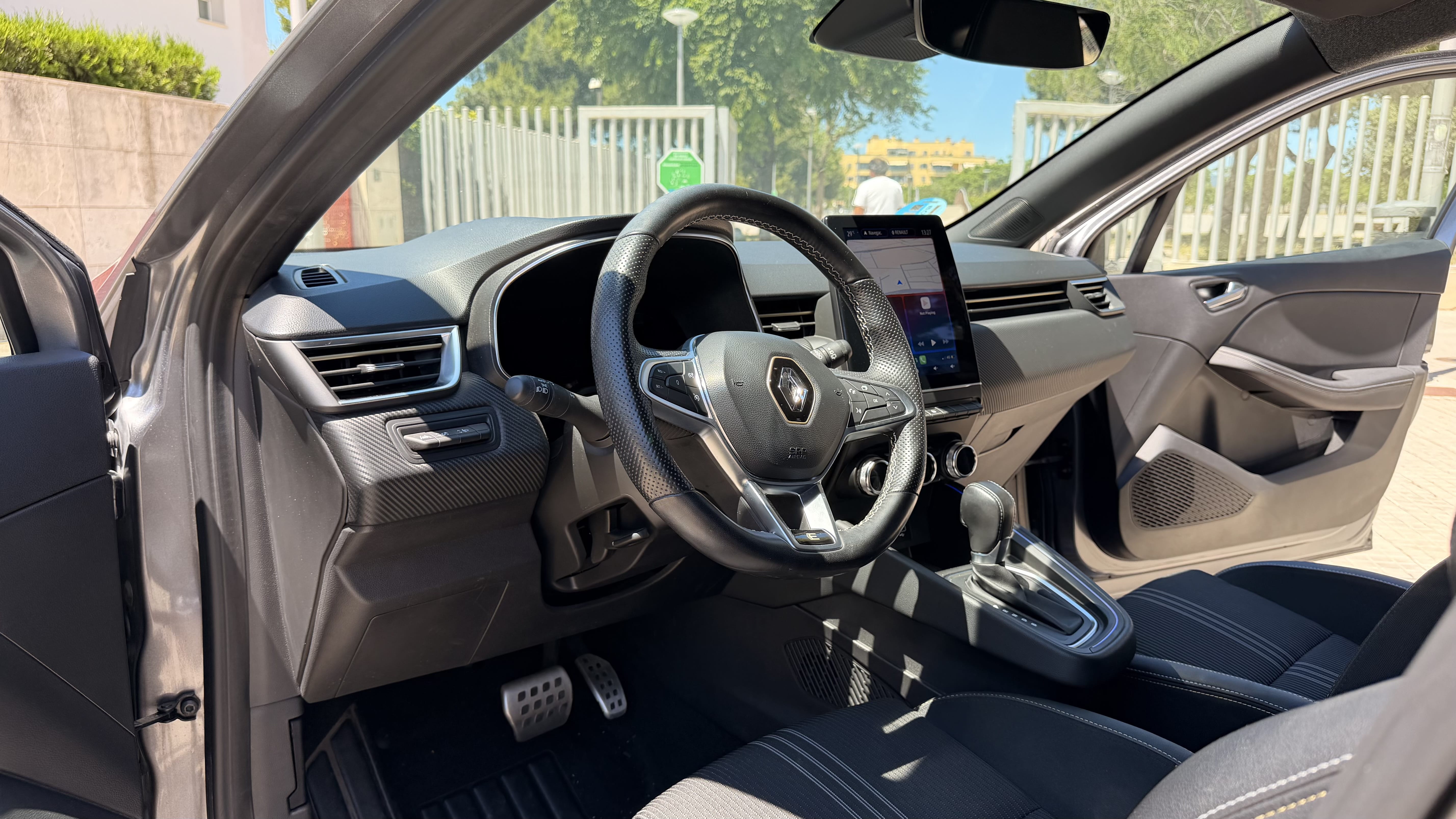Renault Clio E-tech med Dashcam