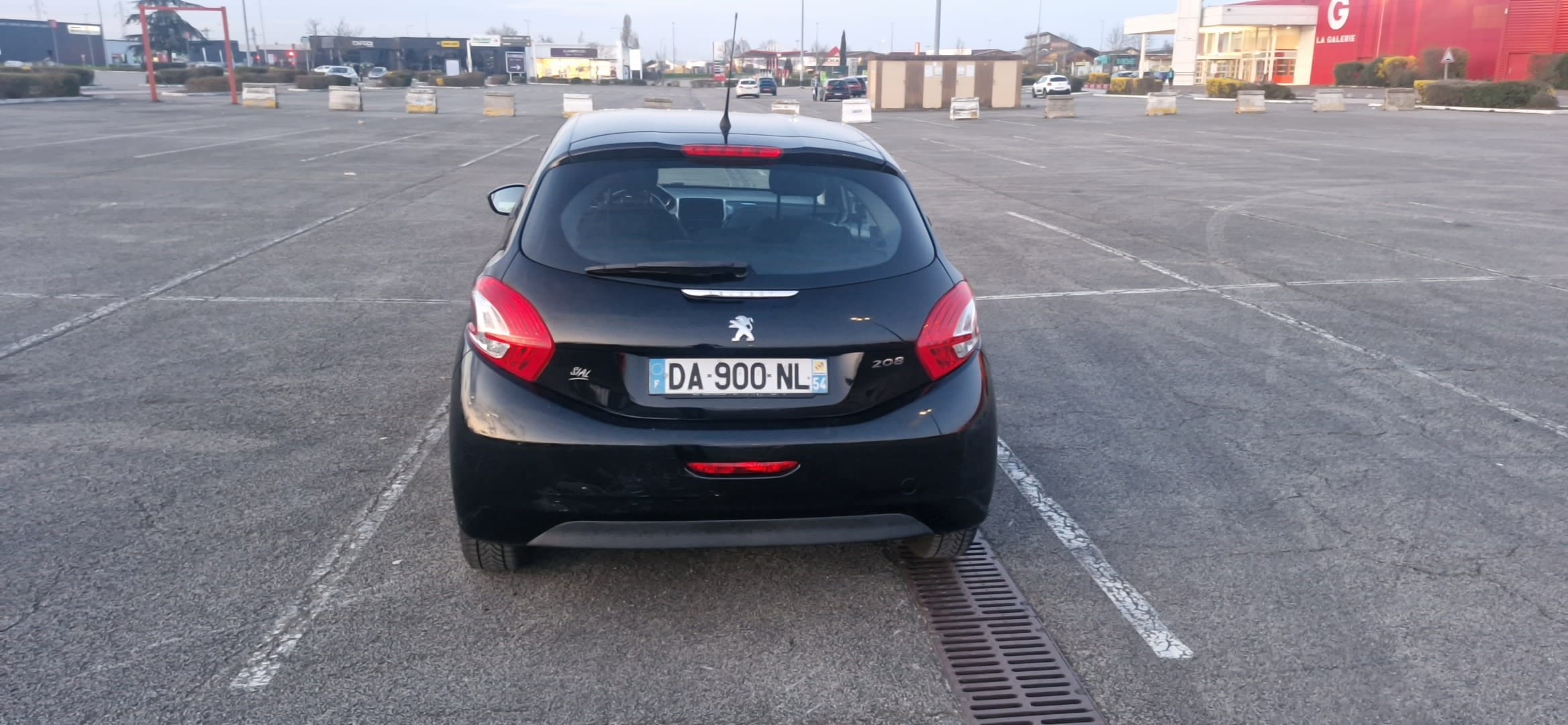 Peugeot 208 avec GPS