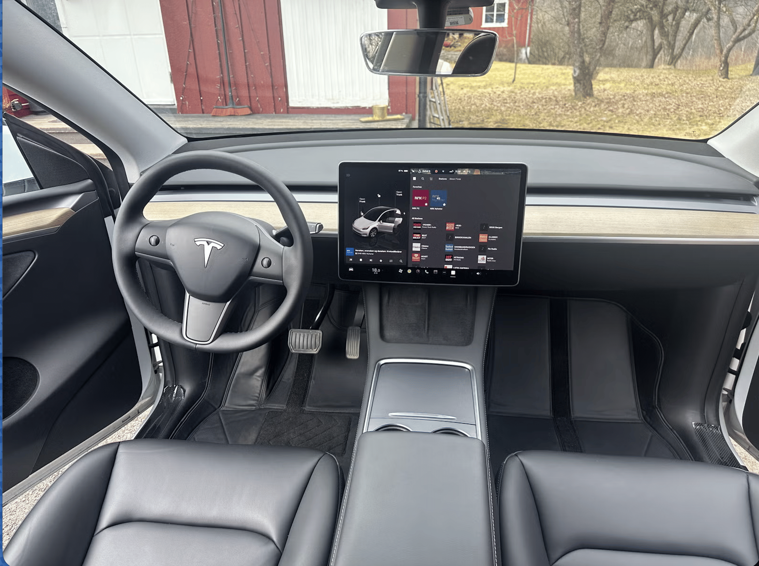 Tesla Model Y med Aircondition