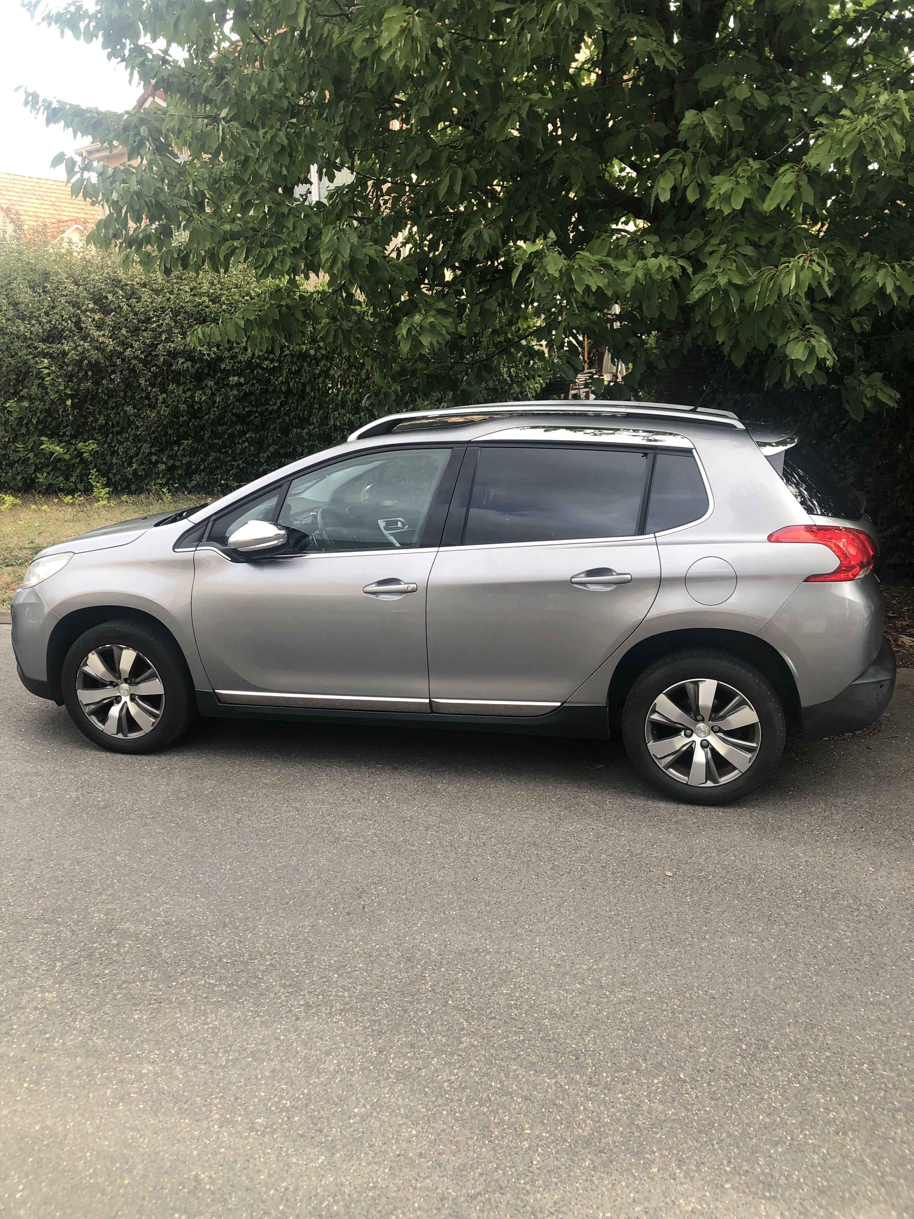 Peugeot 2008 avec Climatisation