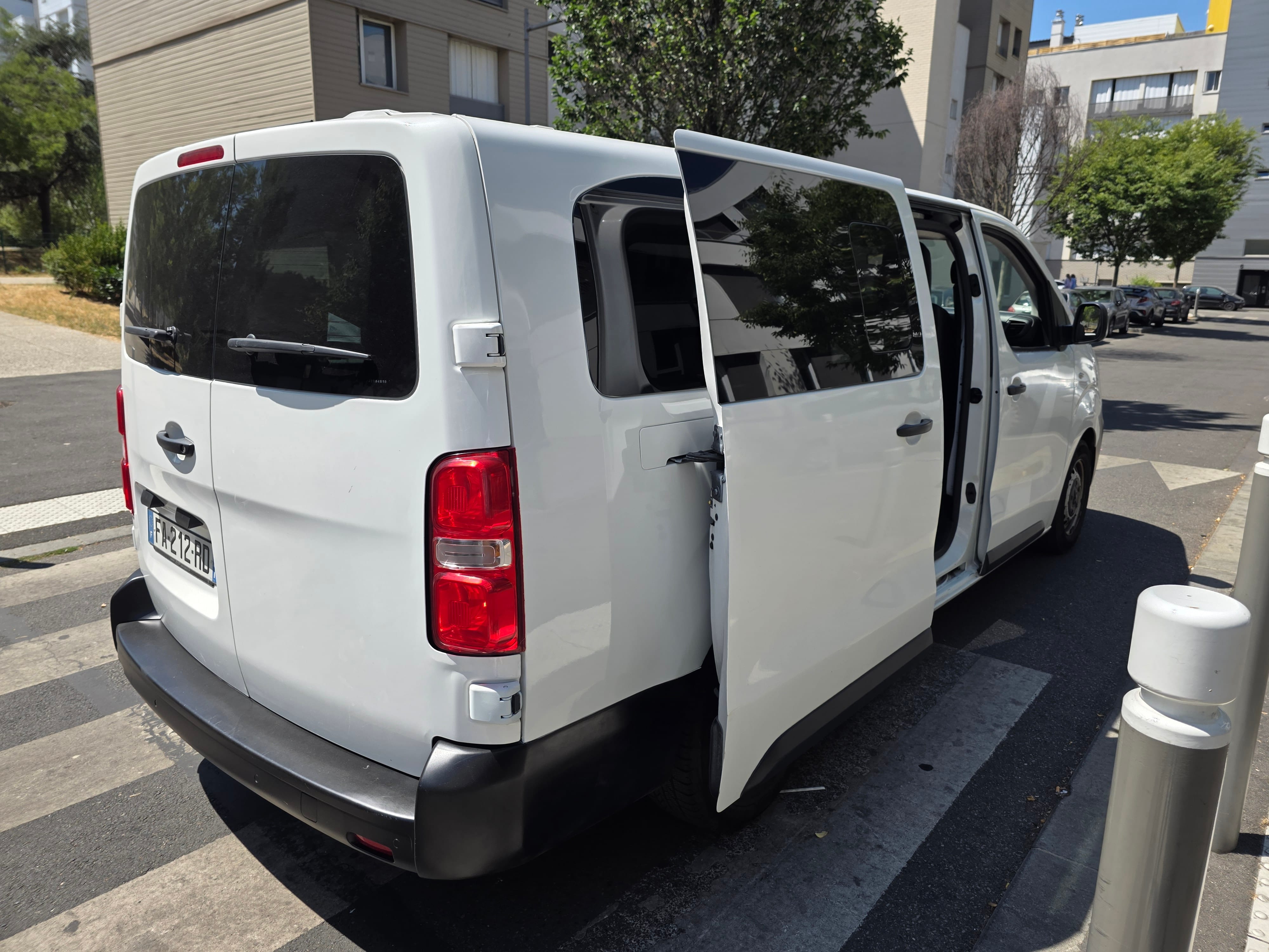 Peugeot Traveller avec Caméra de recul