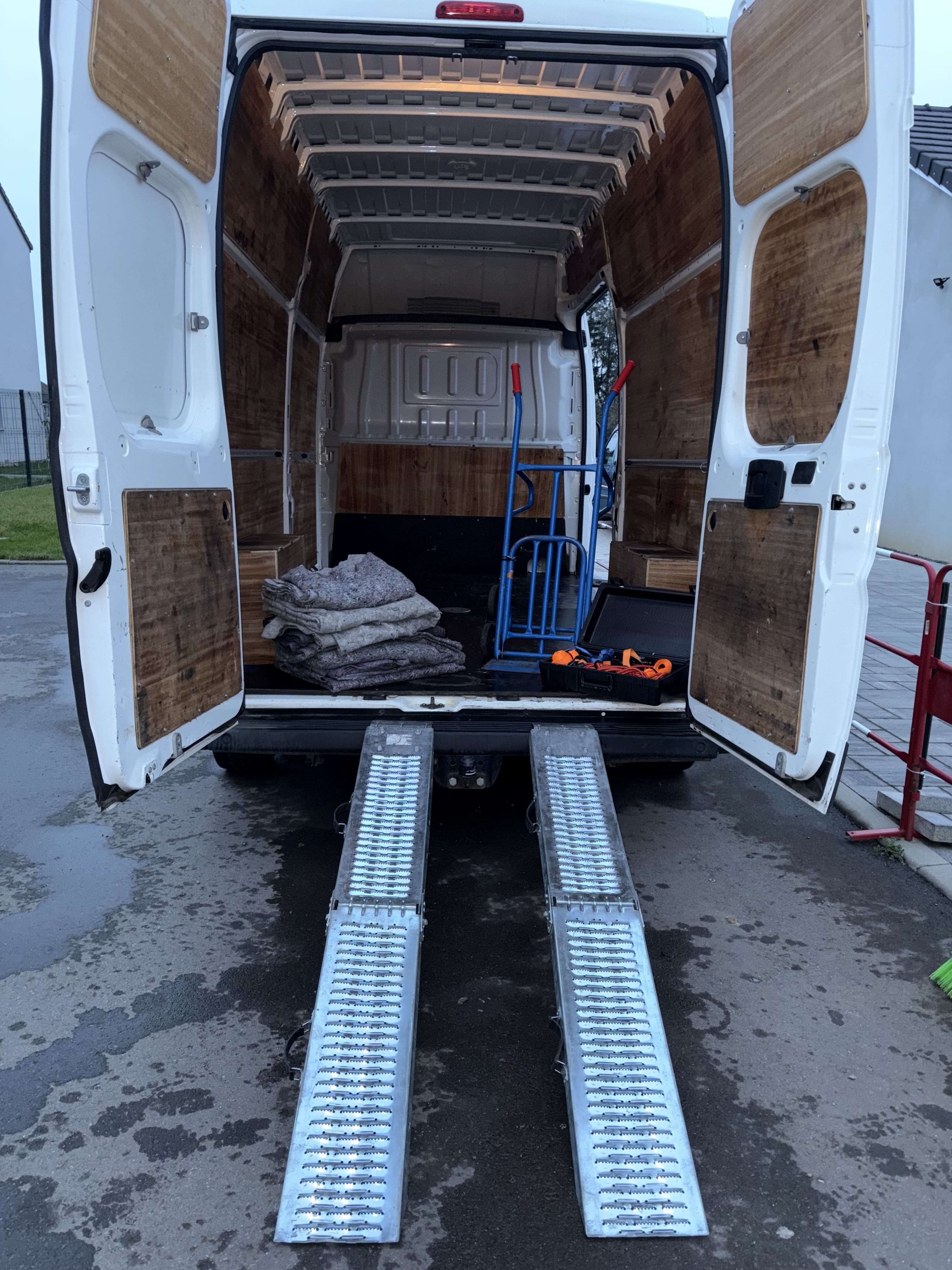 Peugeot Boxer 2.0 HDI 130 L3H3 Allongé & Réhaussé avec Pneus neige