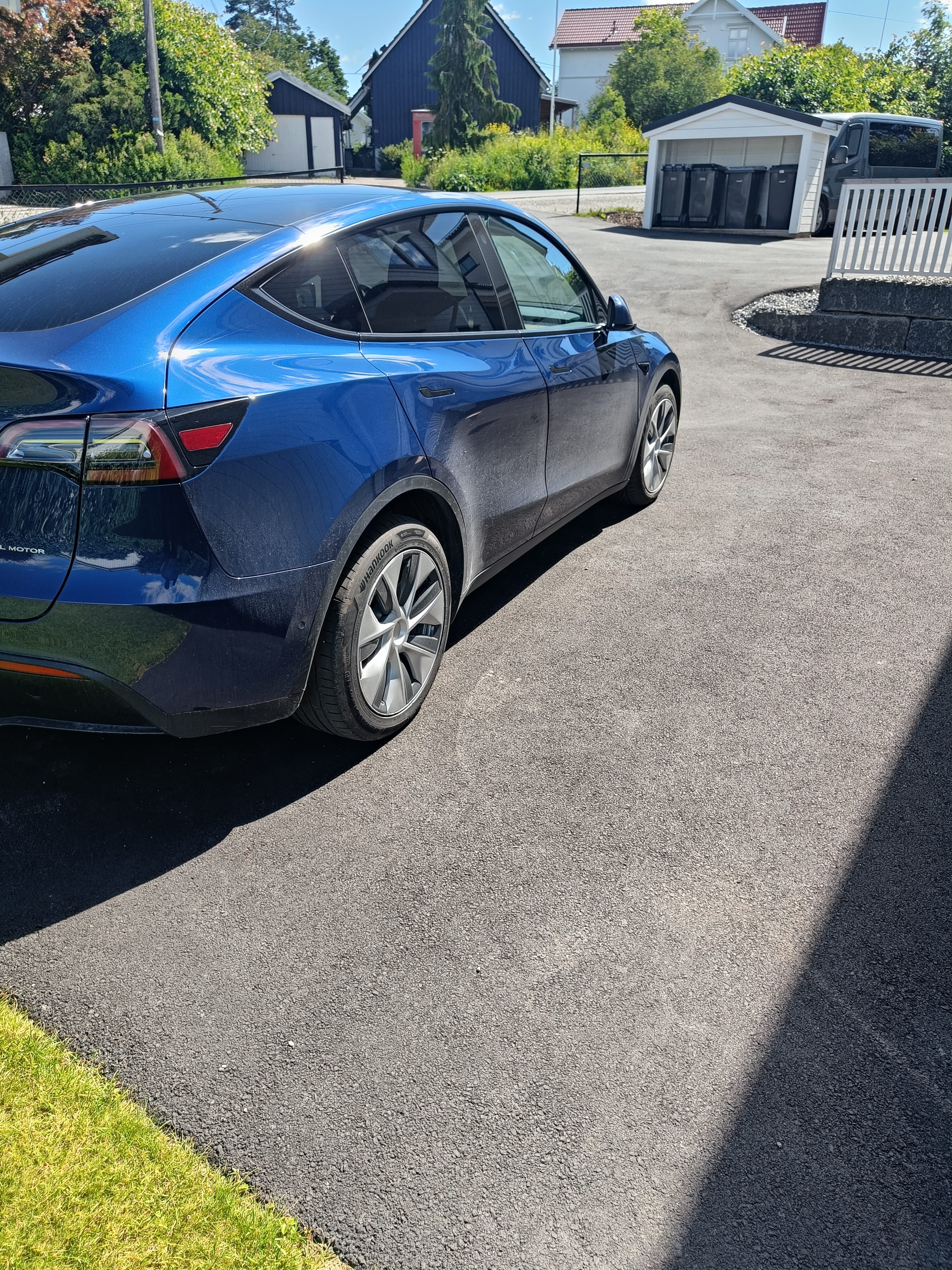 Tesla Model Y Long Range med GPS