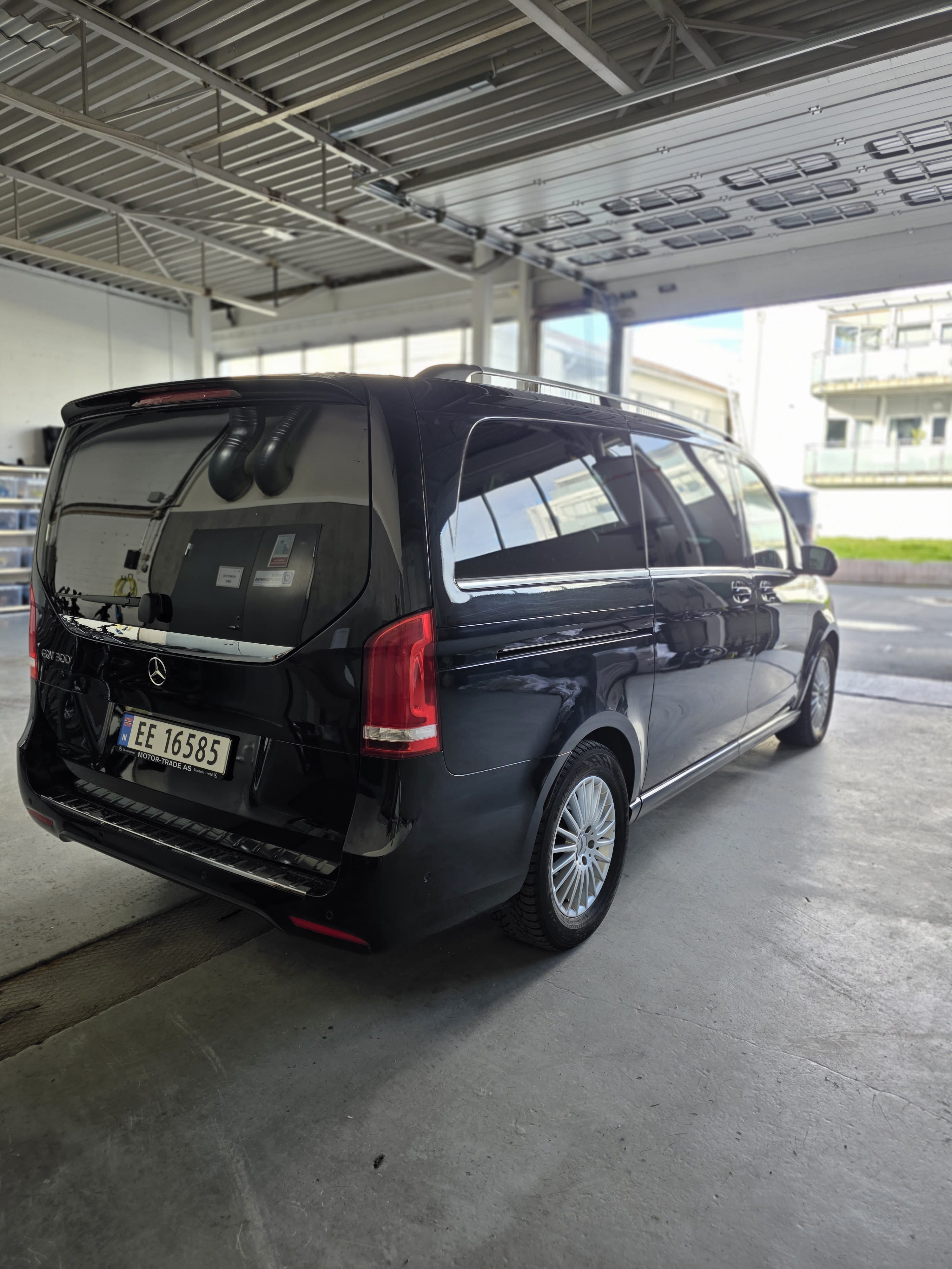Mercedes-Benz EQV avec GPS
