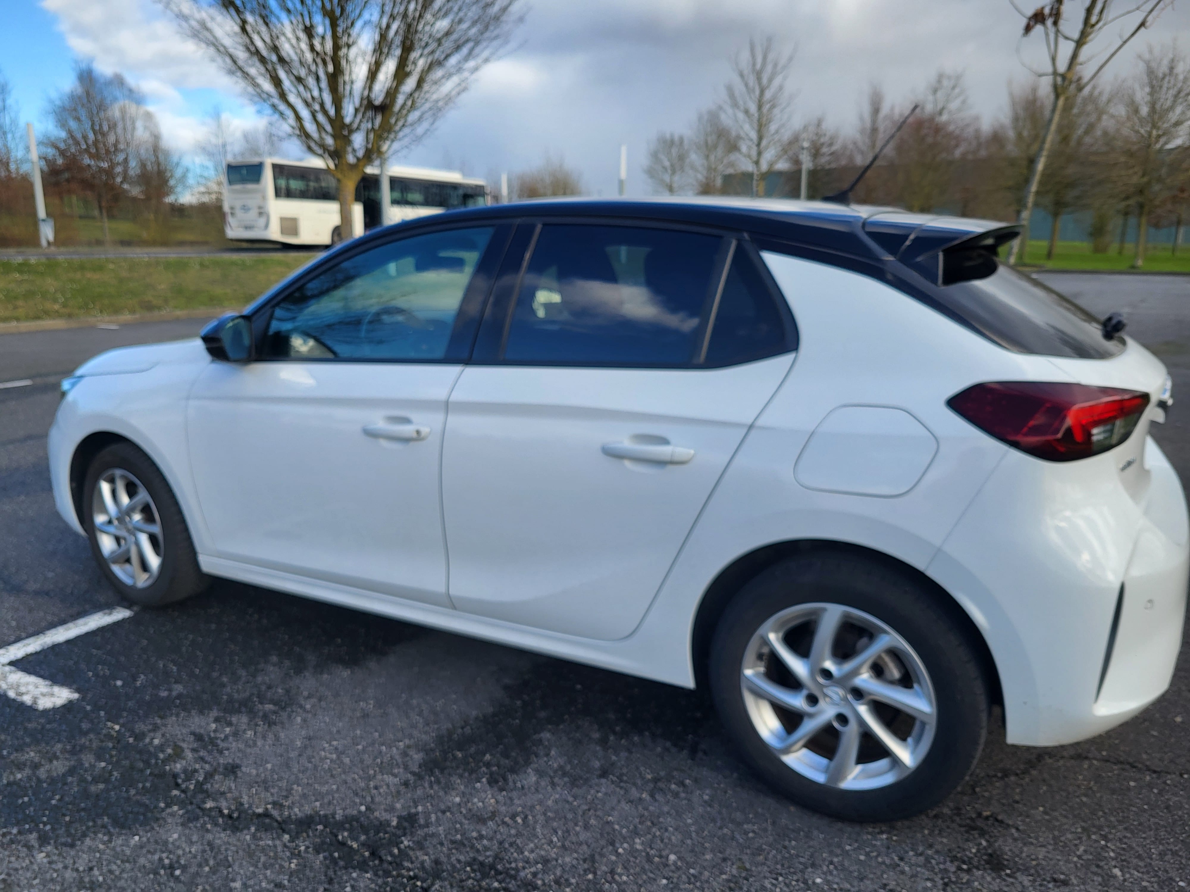 Opel Corsa 1,2l T GS Line avec GPS