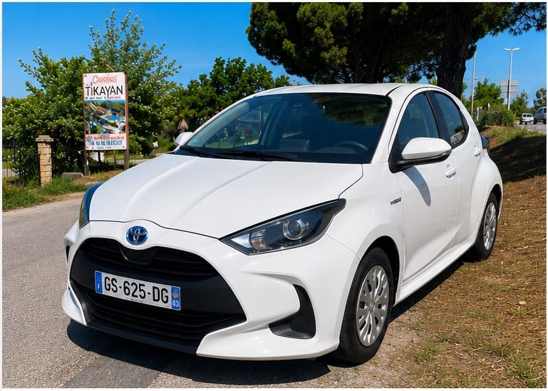 Toyota Yaris Hybride, 2023, Essence 95 / Elektrisch (hybride), automatisch