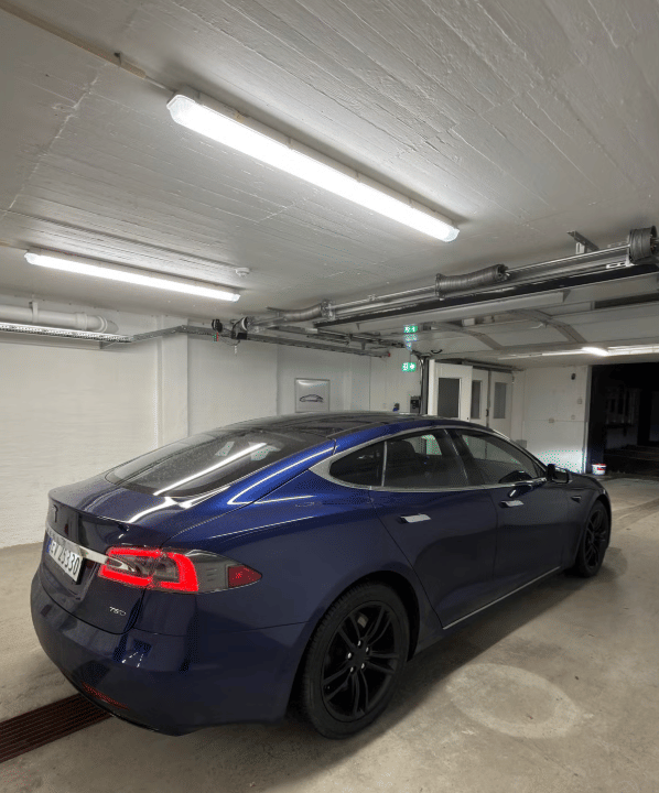 Tesla Model S 75D med Aircondition