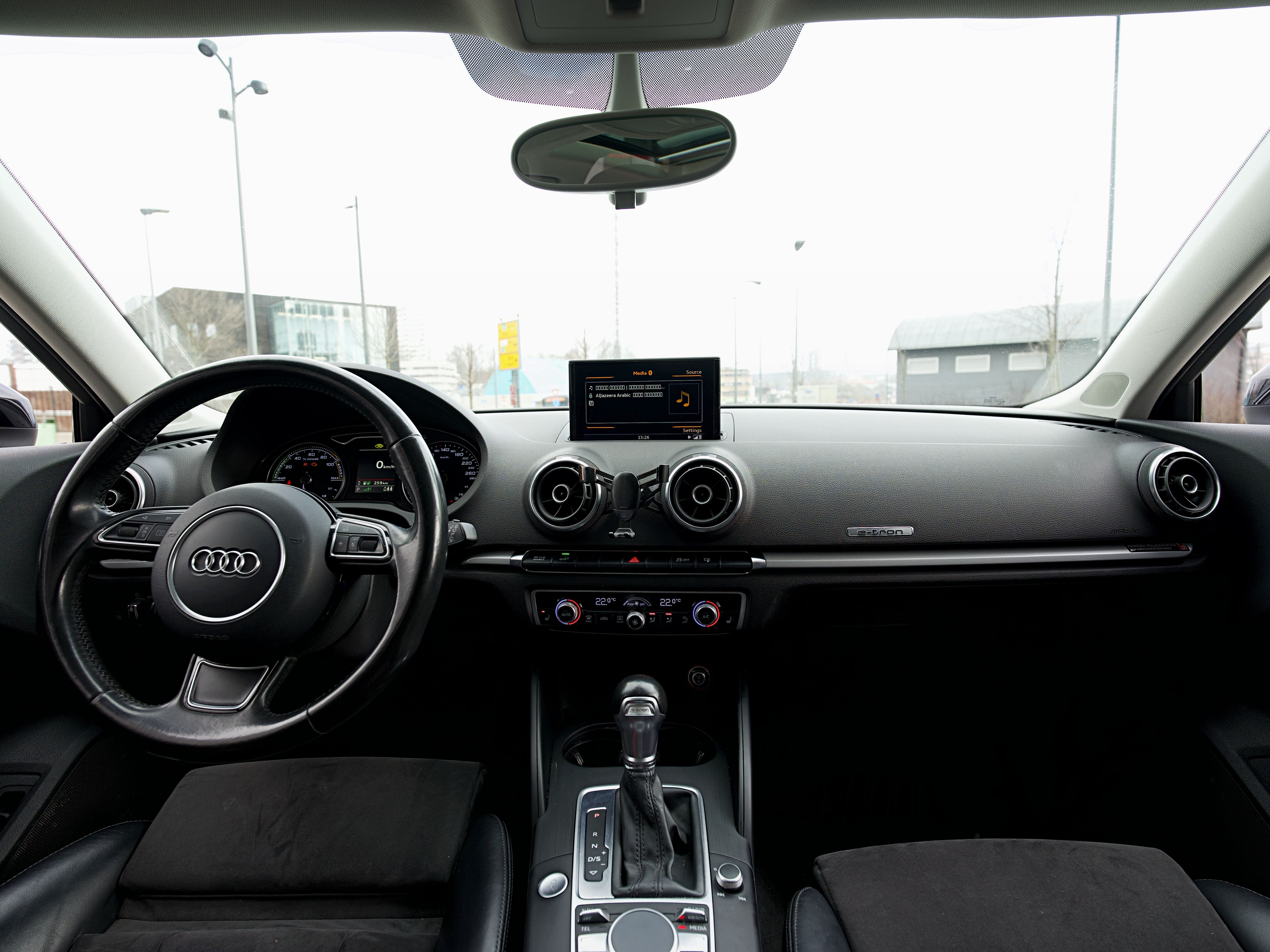 Audi A3 e-tron med GPS