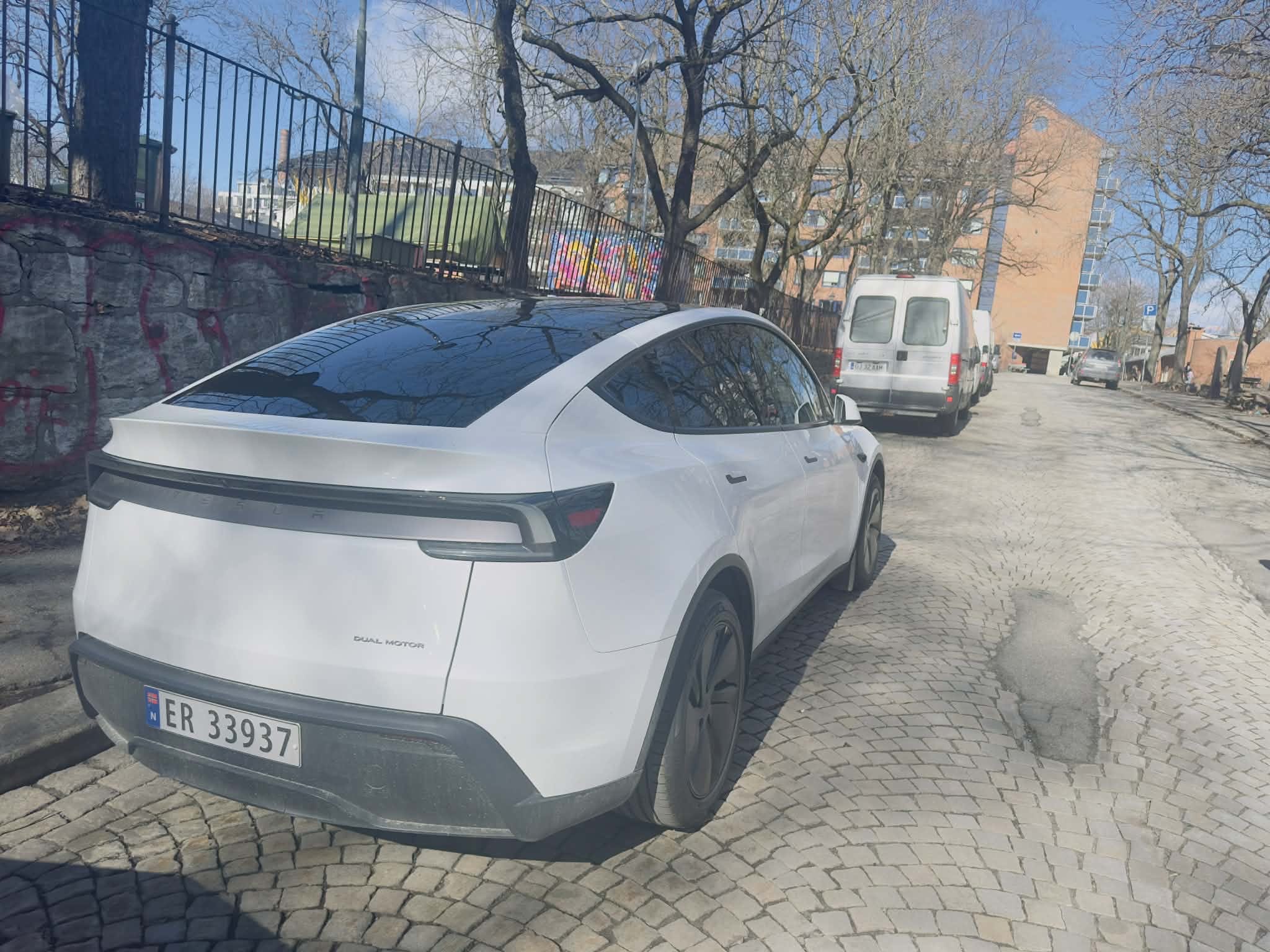 Tesla Model Y Performance med Ryggekamera