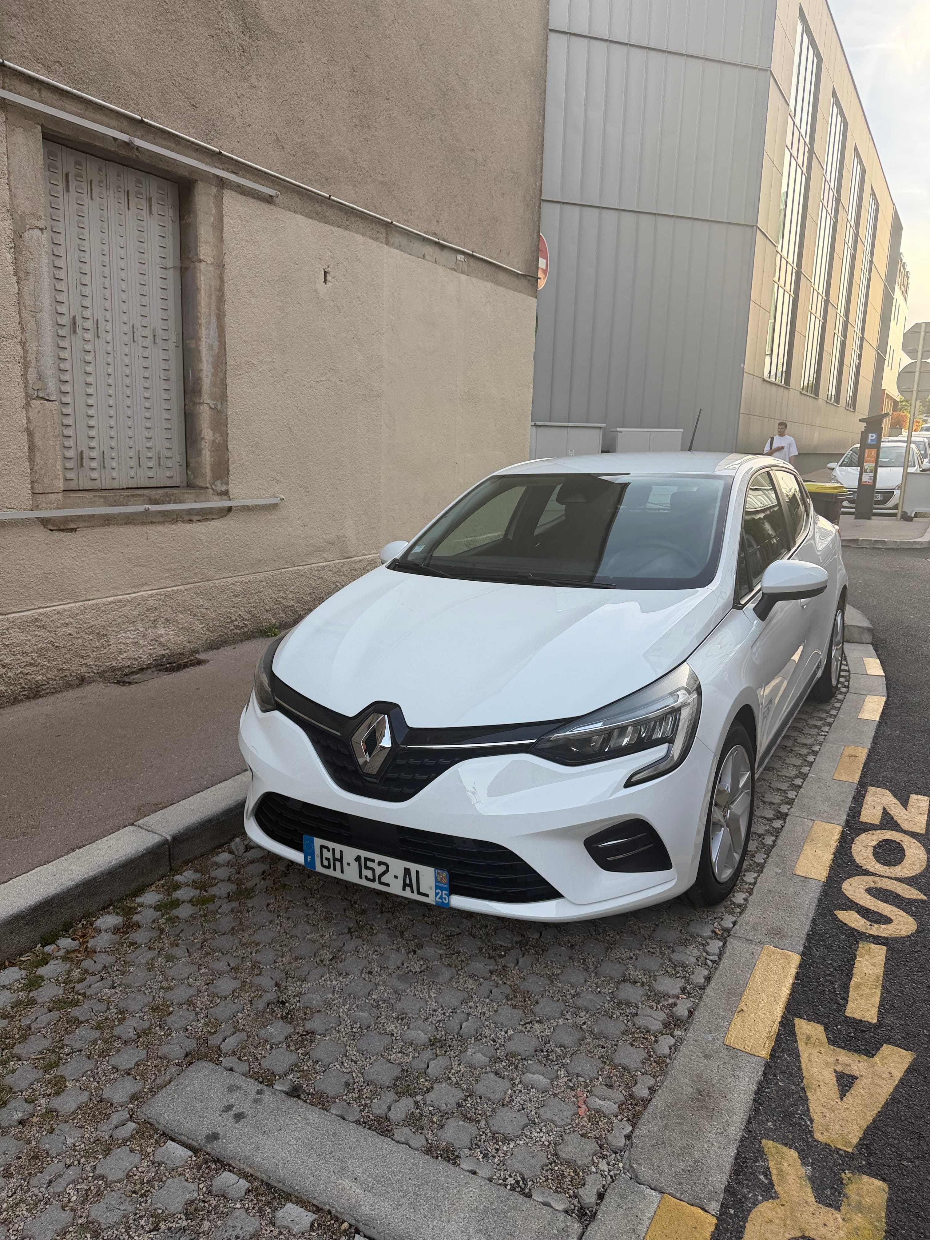 Renault Clio, 2022, Essence 95