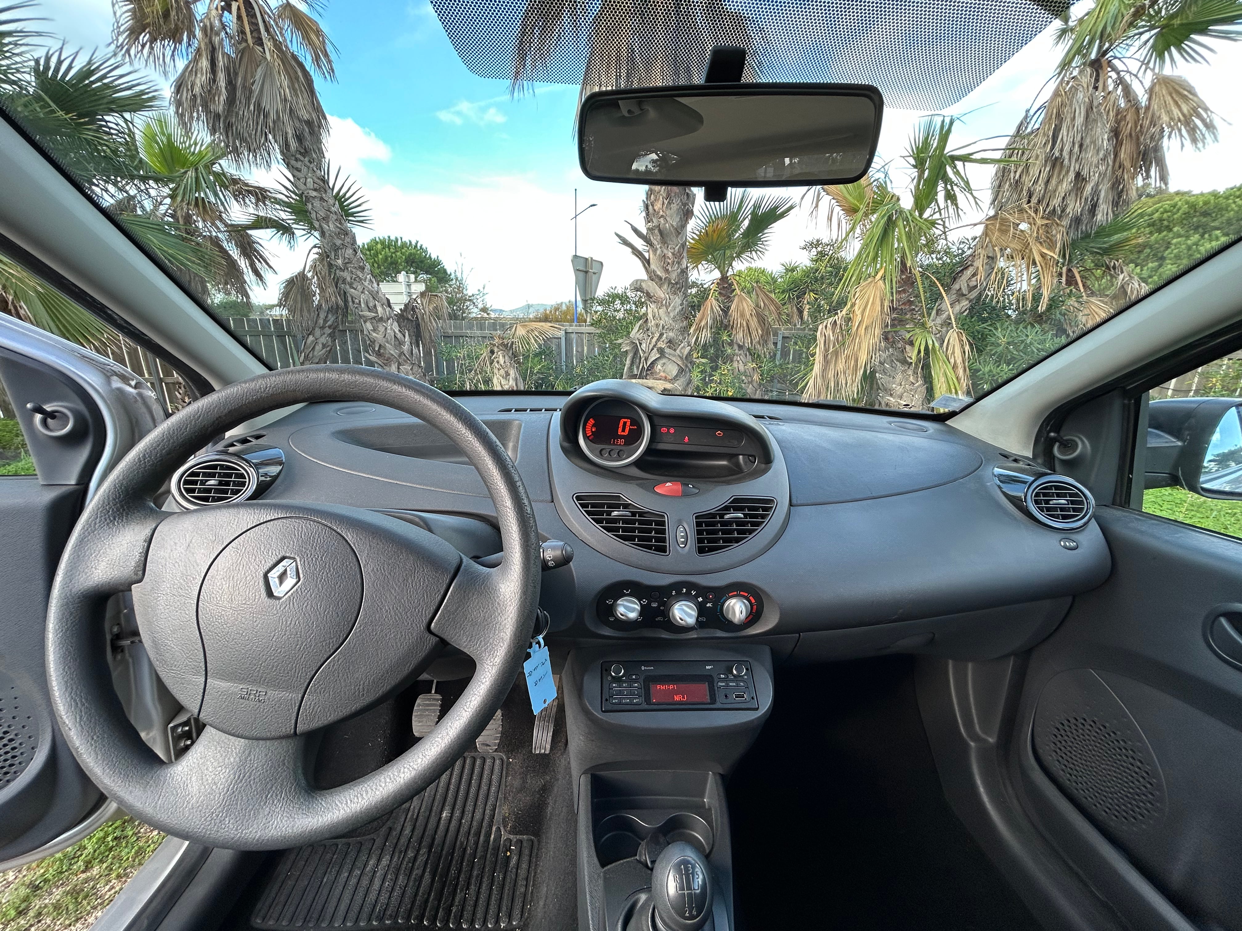 Renault Twingo II 1,2 16V essence avec Port USB