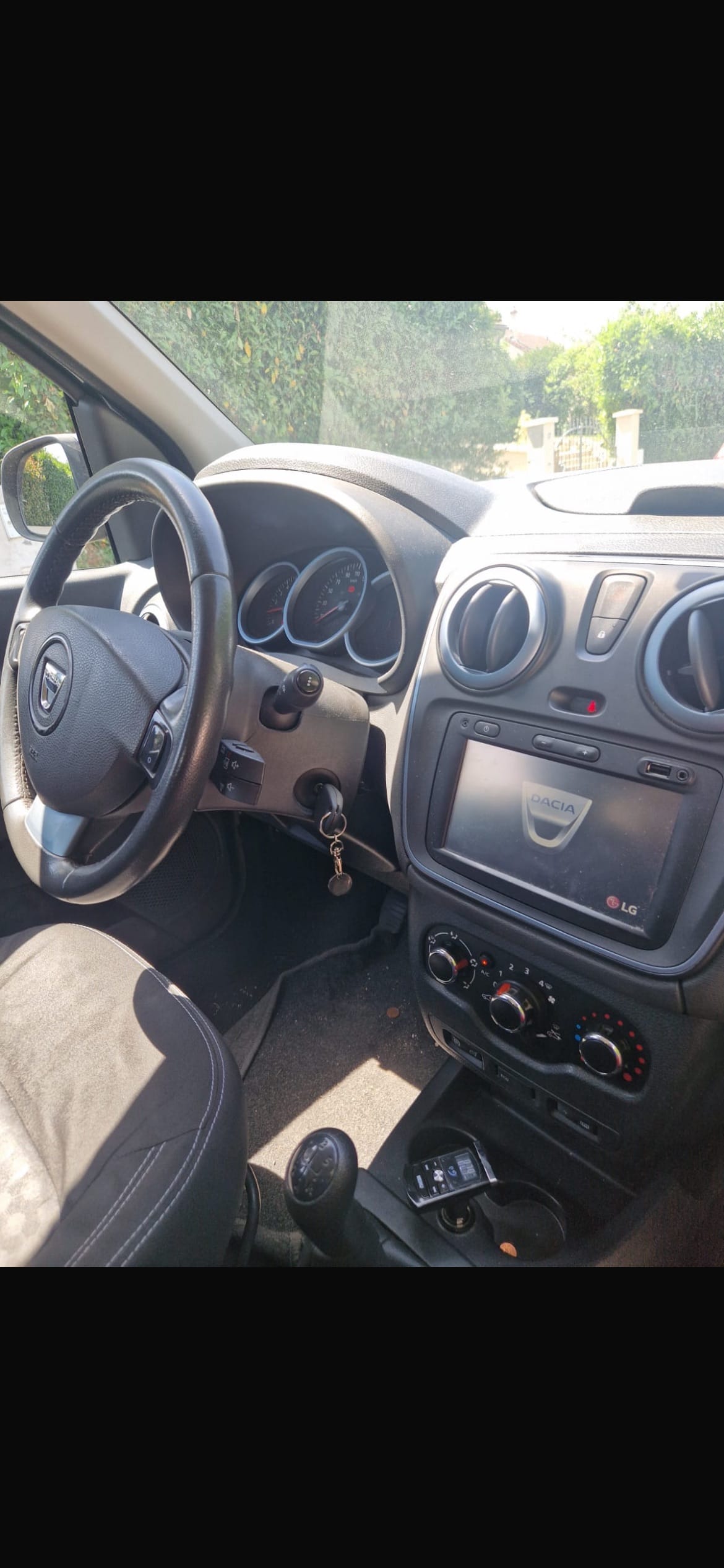Dacia Lodgy 1,2 essence avec GPS