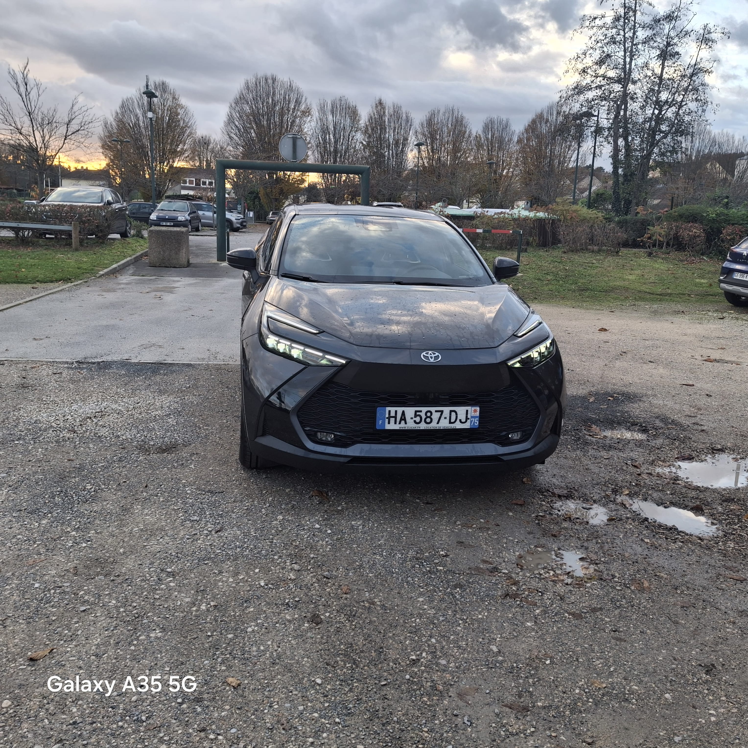 Toyota C-HR, 2024, Essence 98 / Électrique (hybride), automatique