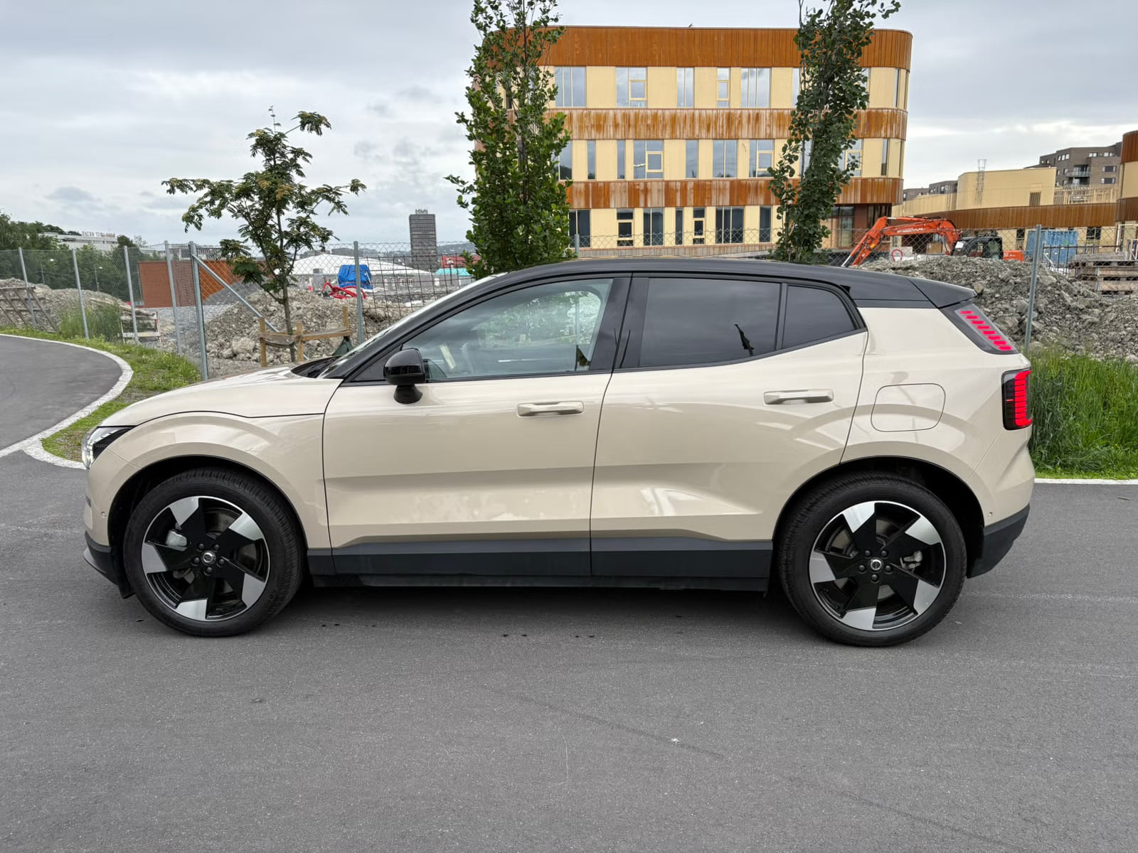 Volvo EX30 Twin Performance med Aircondition