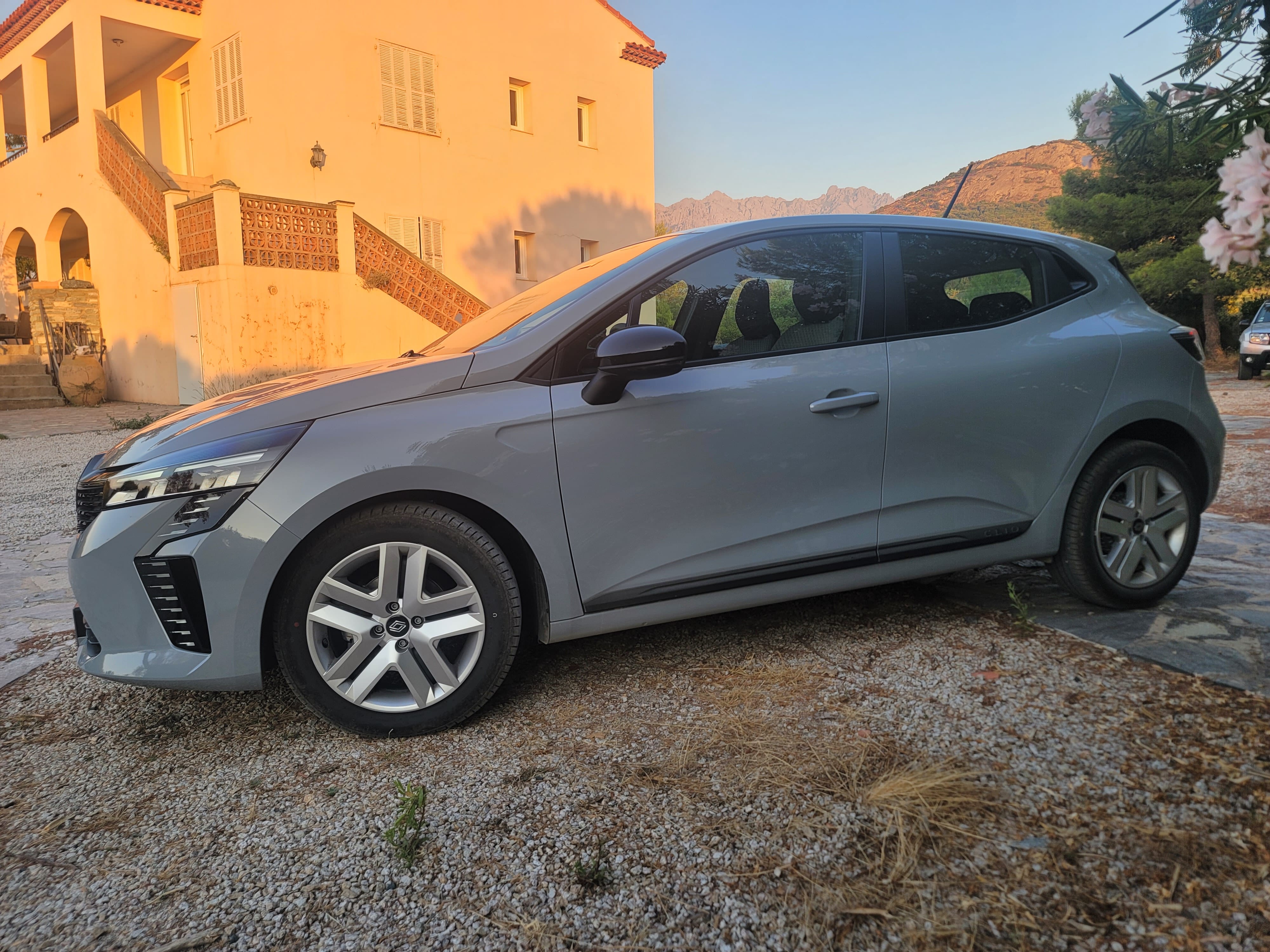 Renault Clio avec Climatisation