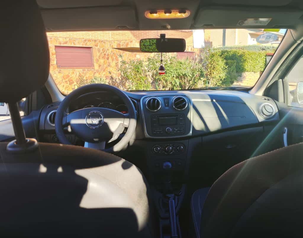 Dacia Sandero avec Entrée audio / iPod