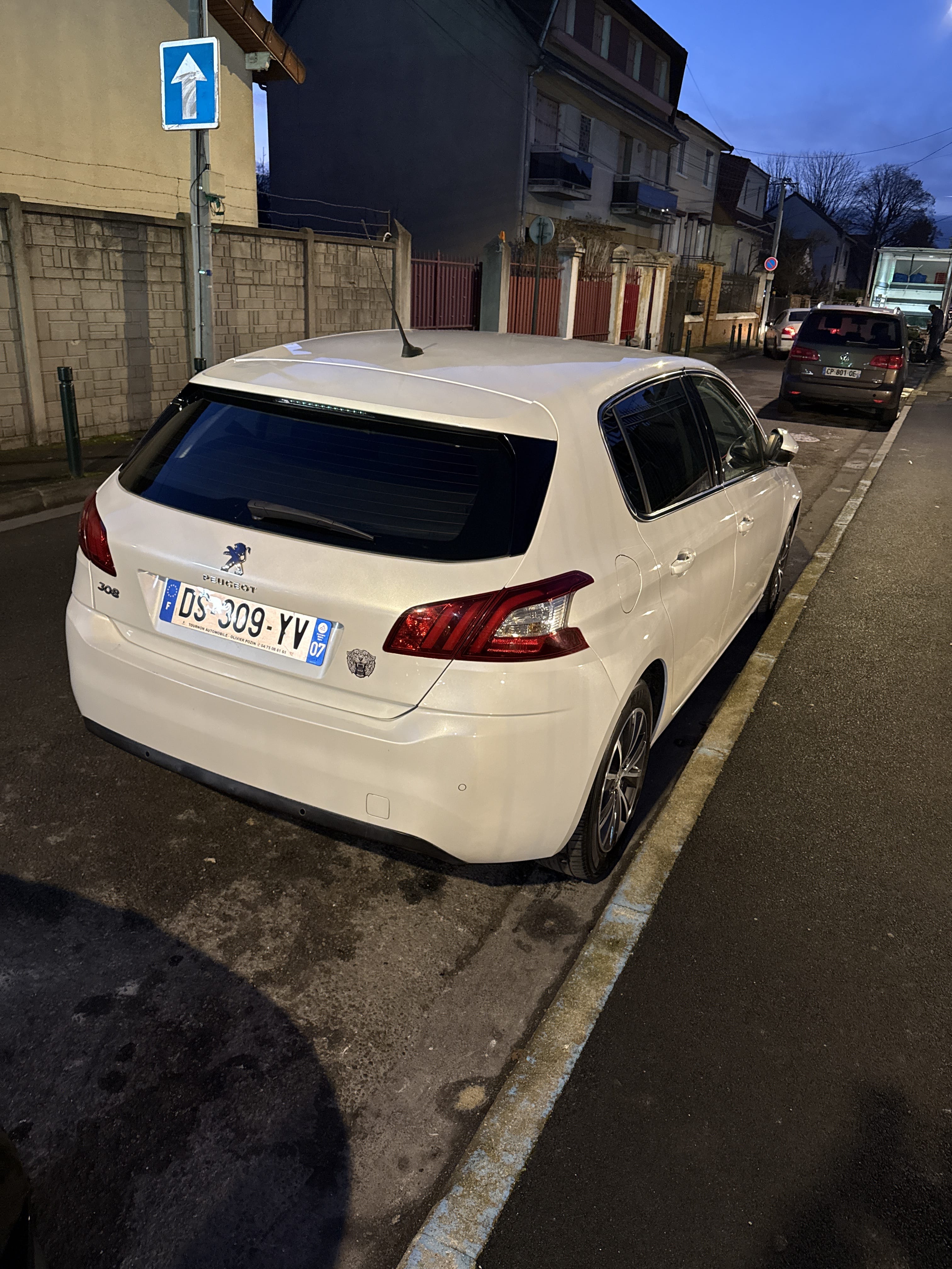 Peugeot 308 avec GPS
