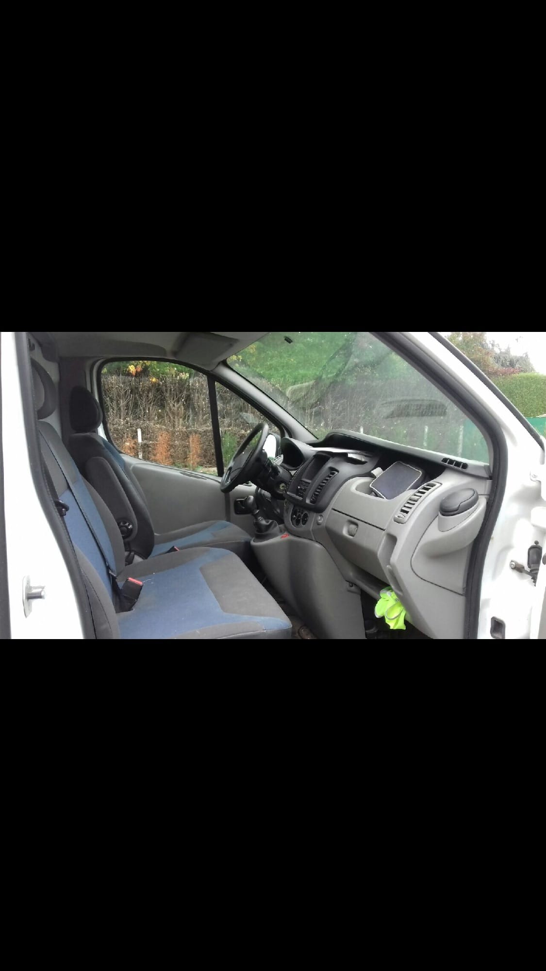 Renault Trafic 2.0 dci 115ch rallonge 6m3 clim avec Entrée audio / iPod
