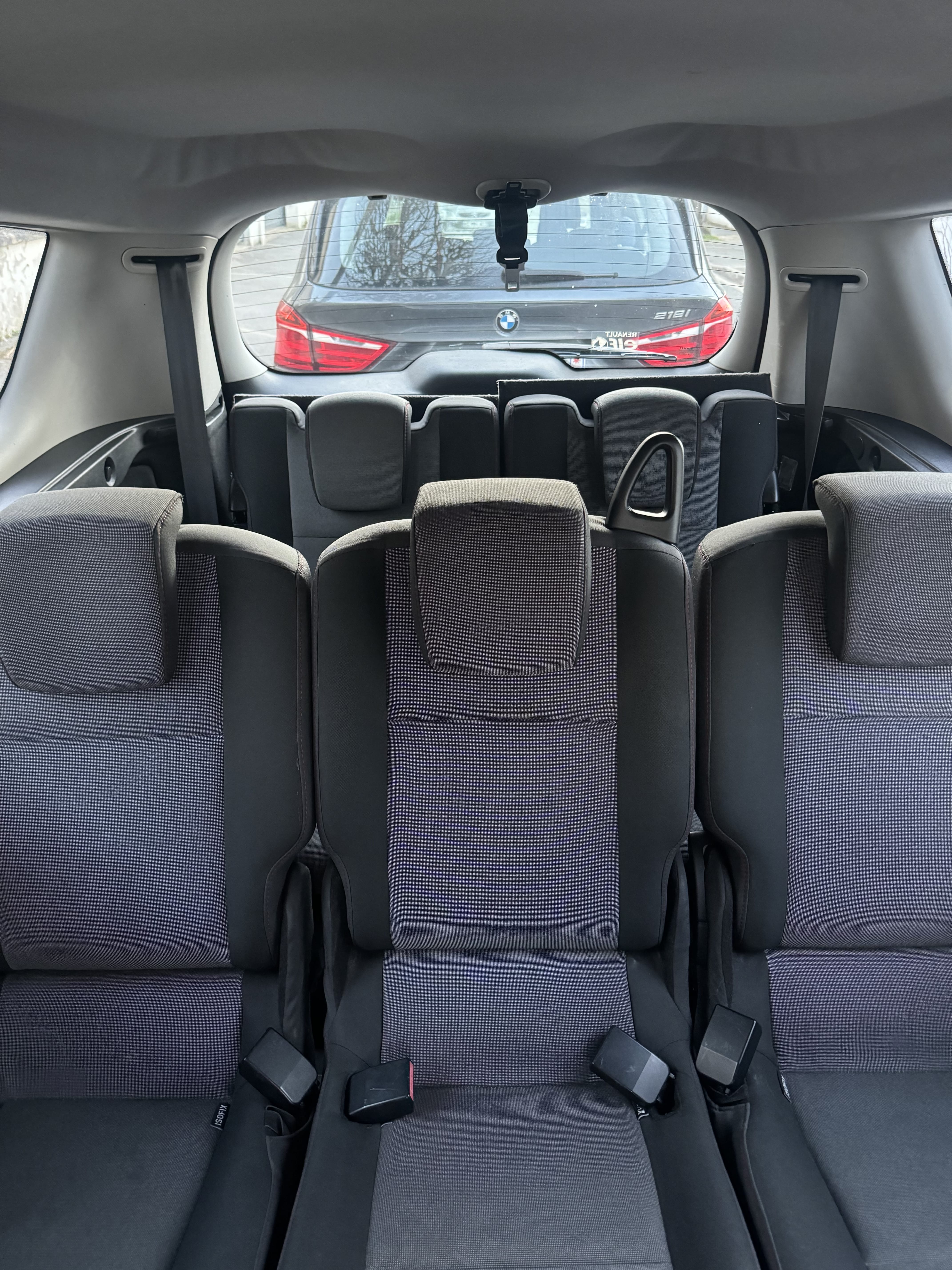 Renault Grand Scenic avec Siège bébé