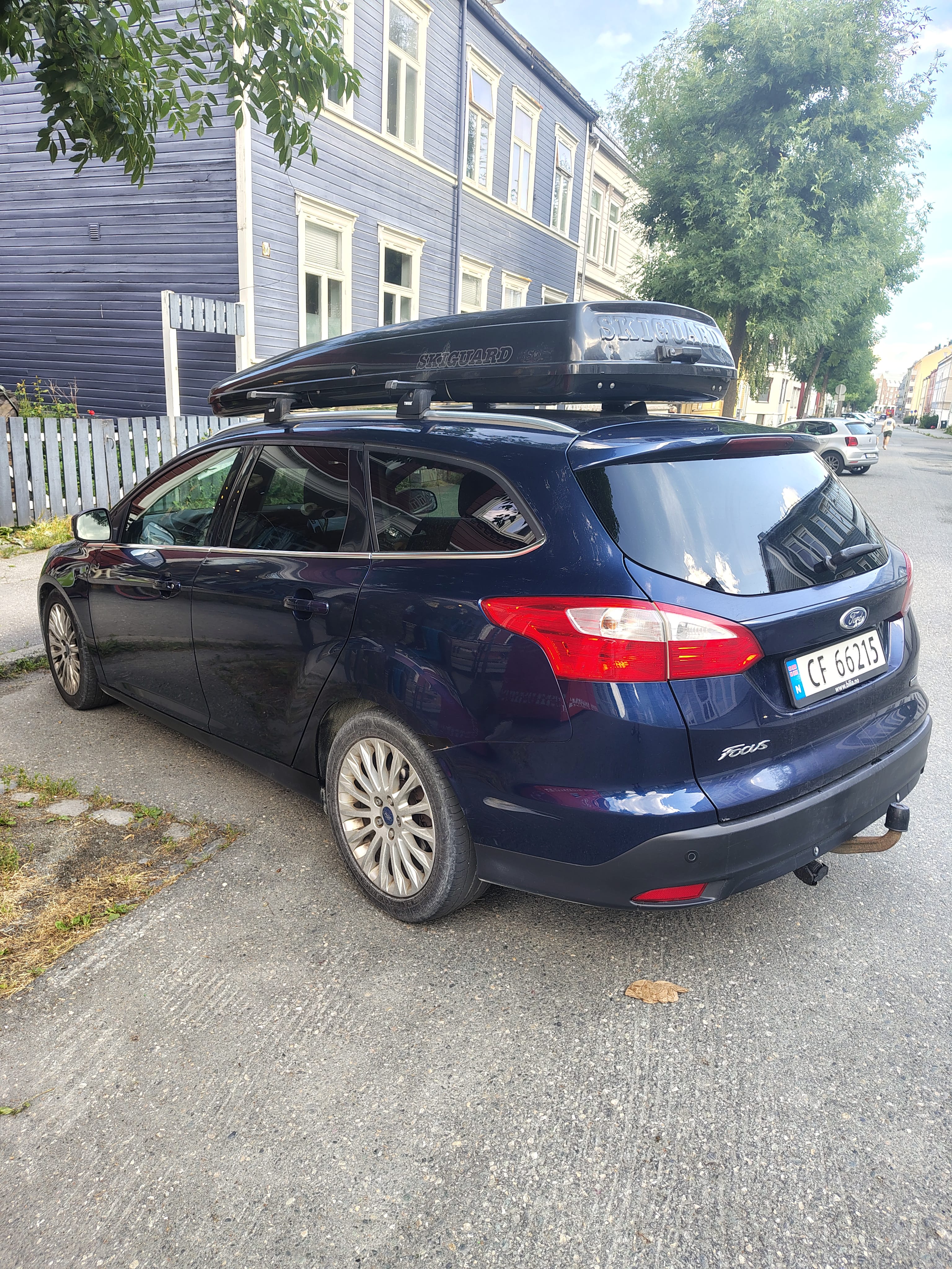 Ford Focus Stasjonsvogn med skiboks med GPS