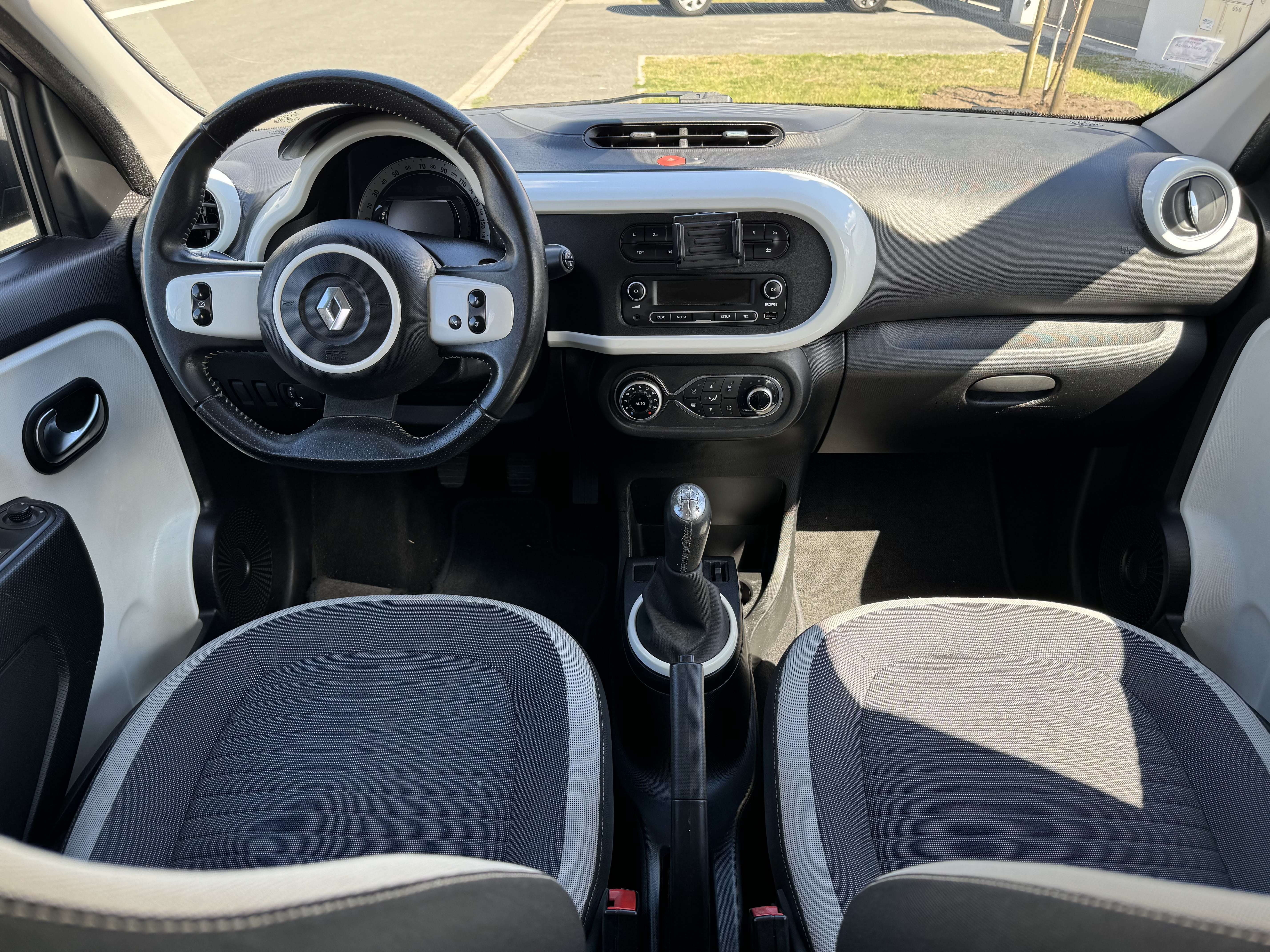 Renault Twingo III 1.0 TCe 70 avec Audio Bluetooth