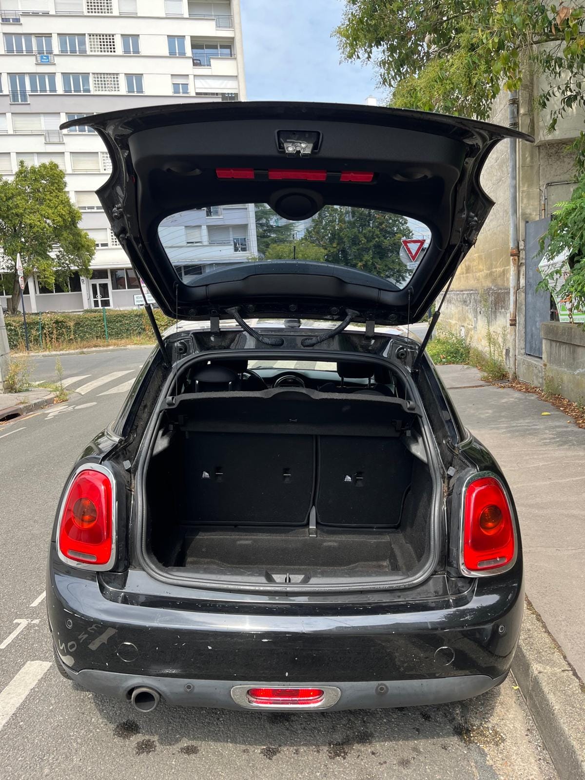 Mini Cooper 5 portes avec Audio Bluetooth