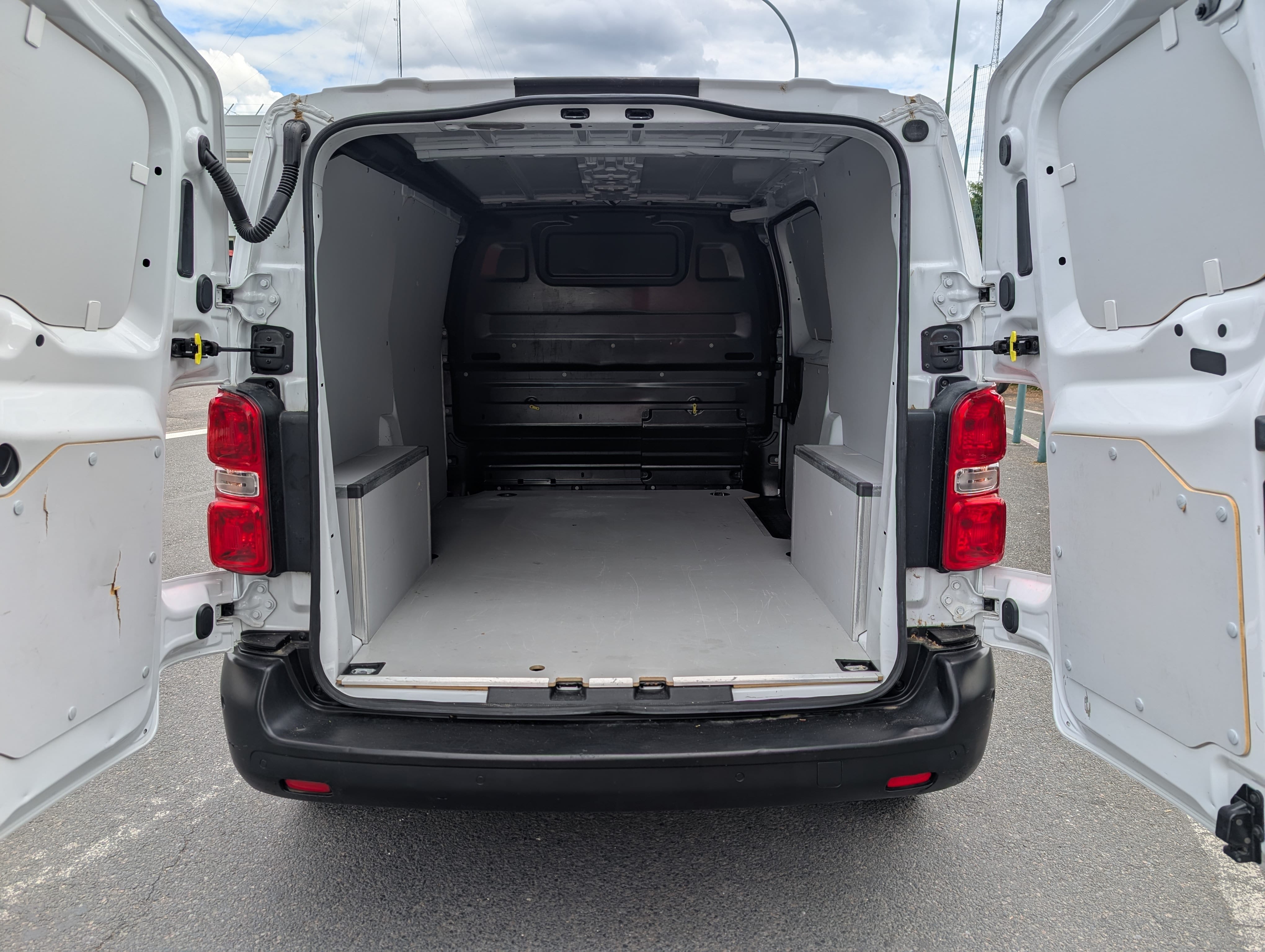 Opel Vivaro avec Audio Bluetooth