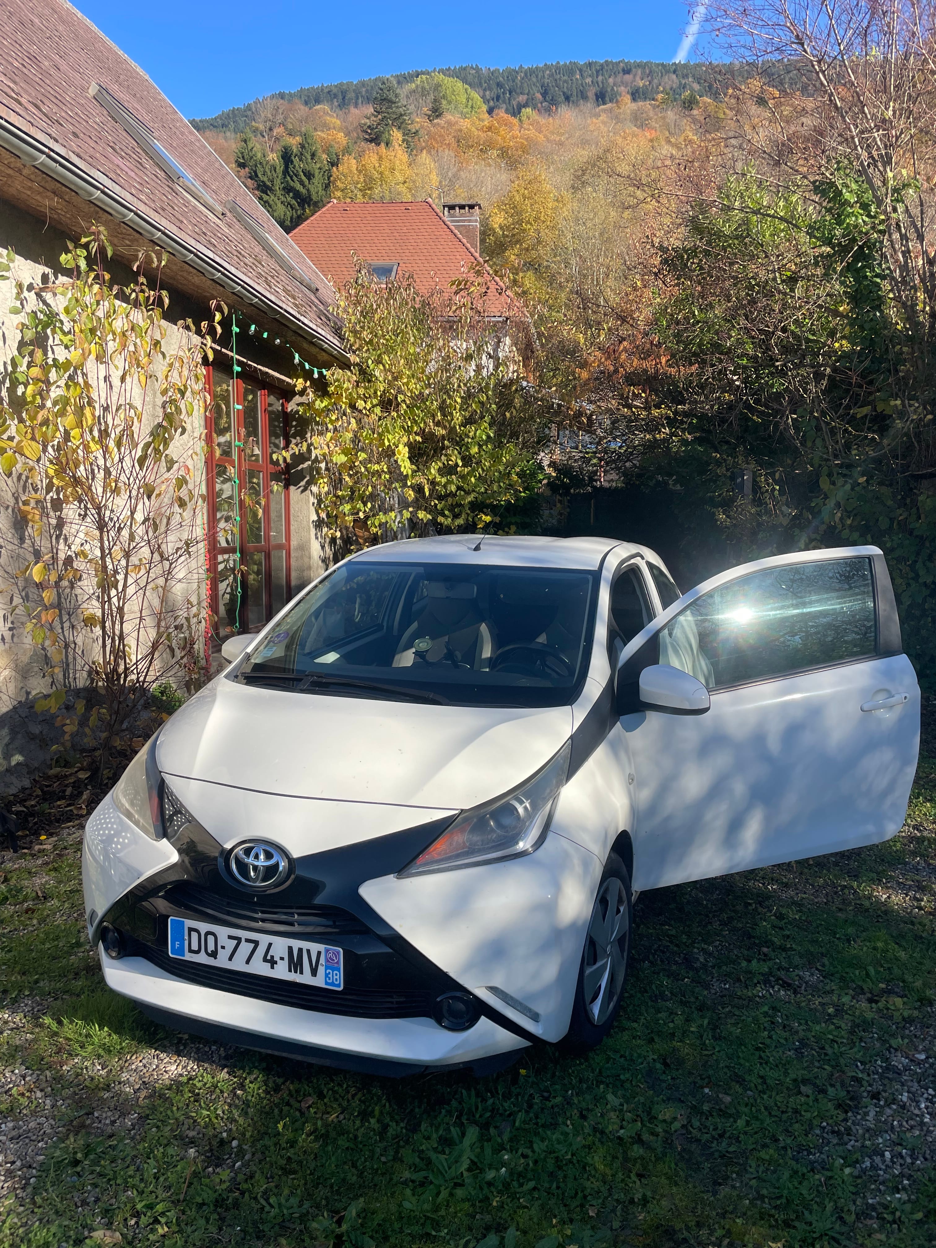 Toyota Aygo, 2015, Essence 95