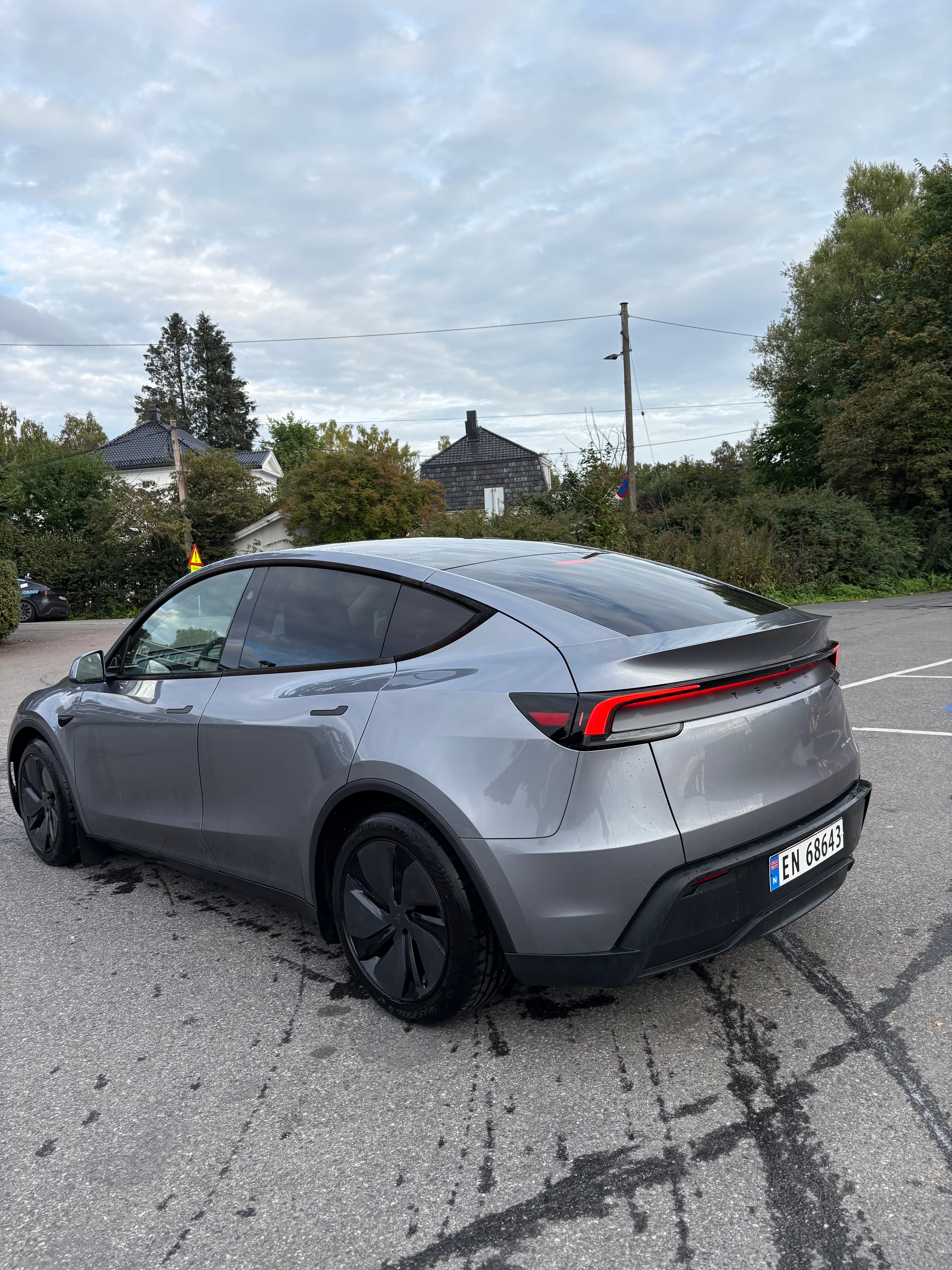 Tesla Model Y Long Range med Ryggekamera