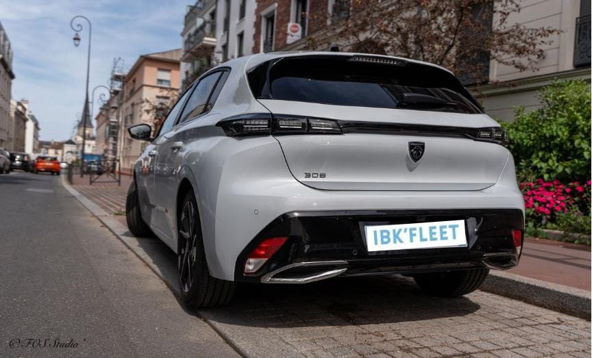 Peugeot 308 mit Navigationsgerät