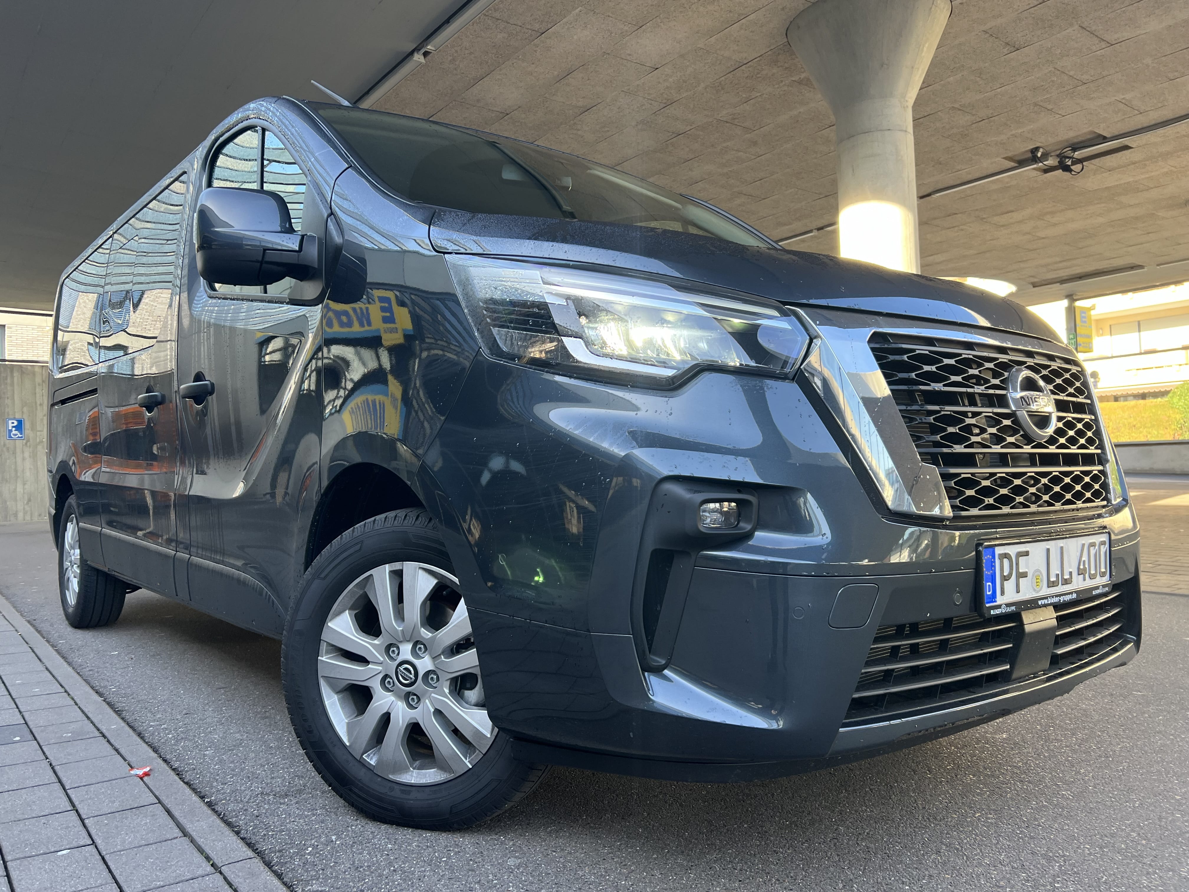 Nissan Primastar Primastar 2.0 Diesel LUXUS VAN Automatik + 2 x Klima + Xenon + Kamera +, 2023, Diesel, Automatik, 8 Sitze