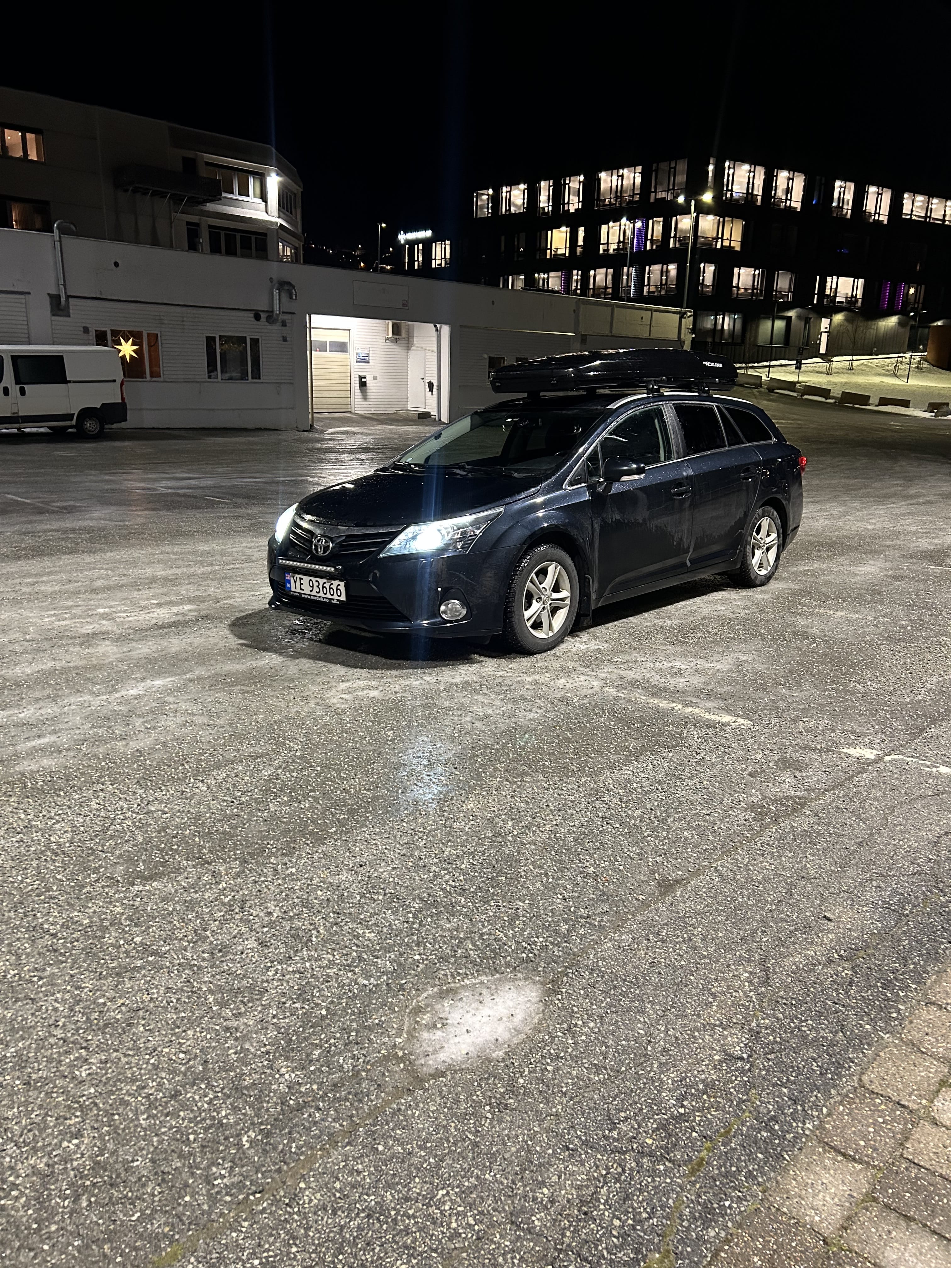 Toyota Avensis, 2013, Blyfri 98, automatisch