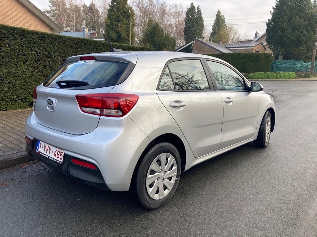 Kia Rio with GPS