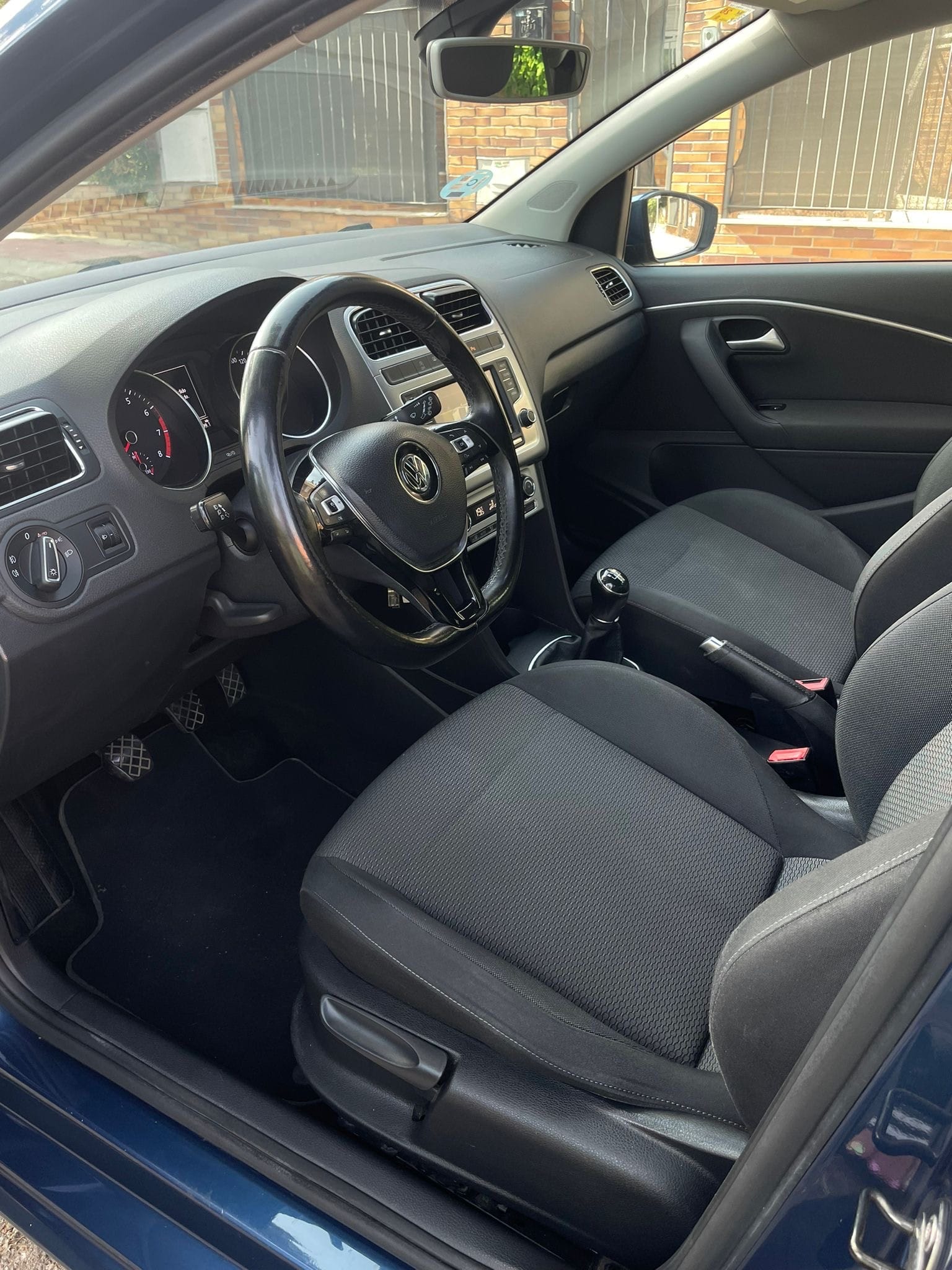 Volkswagen Polo 1.2 TSI 90CV ETIQUETA C con Apple CarPlay