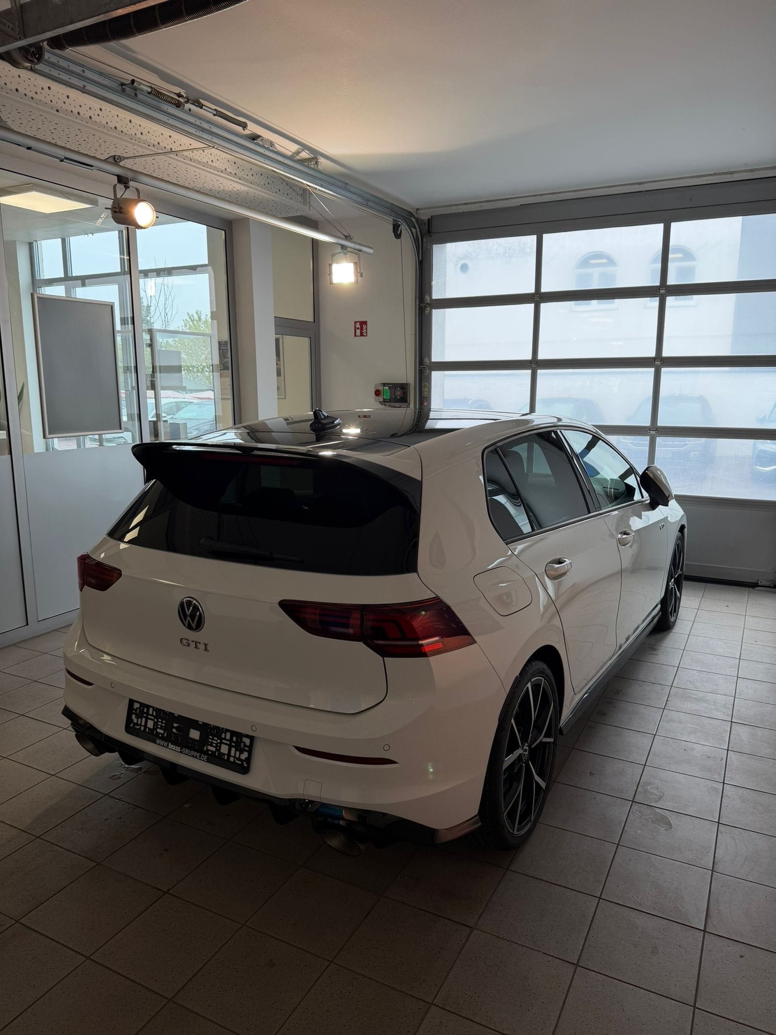 Volkswagen Golf GTI Clubsports 2.0 DSG 300 PS GTI Performance - Akrapovic Titan mit Klimaanlage
