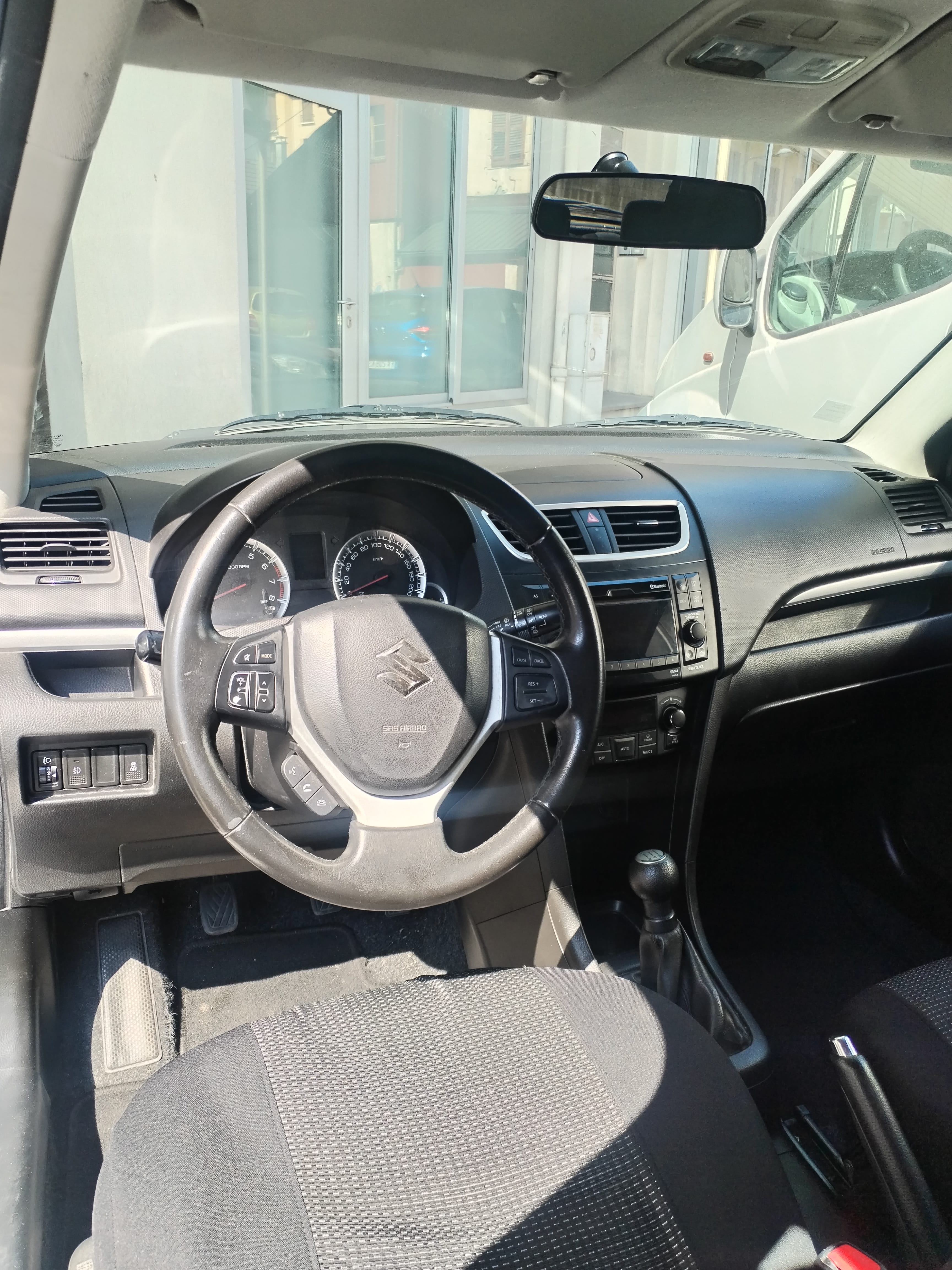 Suzuki Swift avec Audio Bluetooth