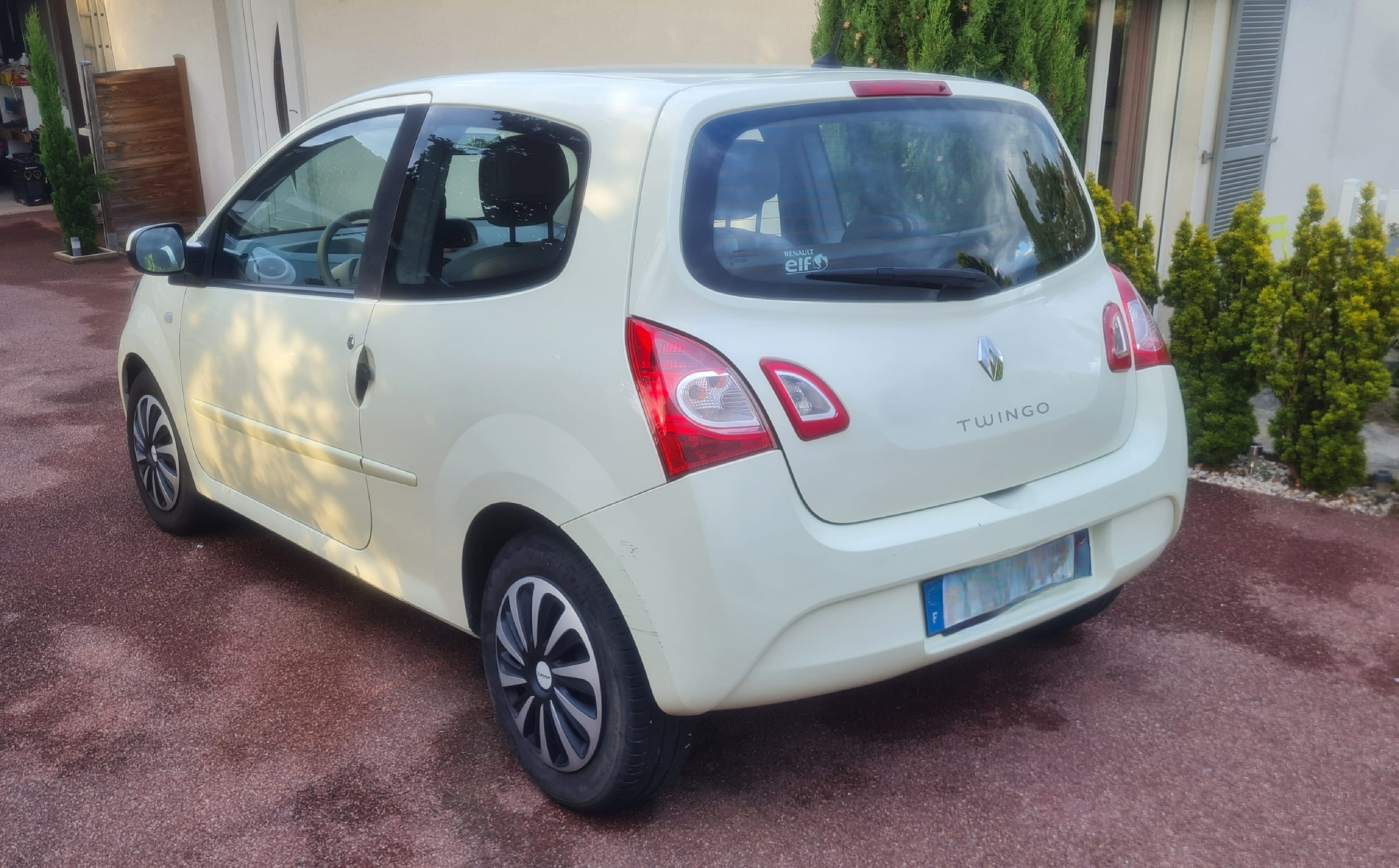 Renault Twingo II avec Audio Bluetooth