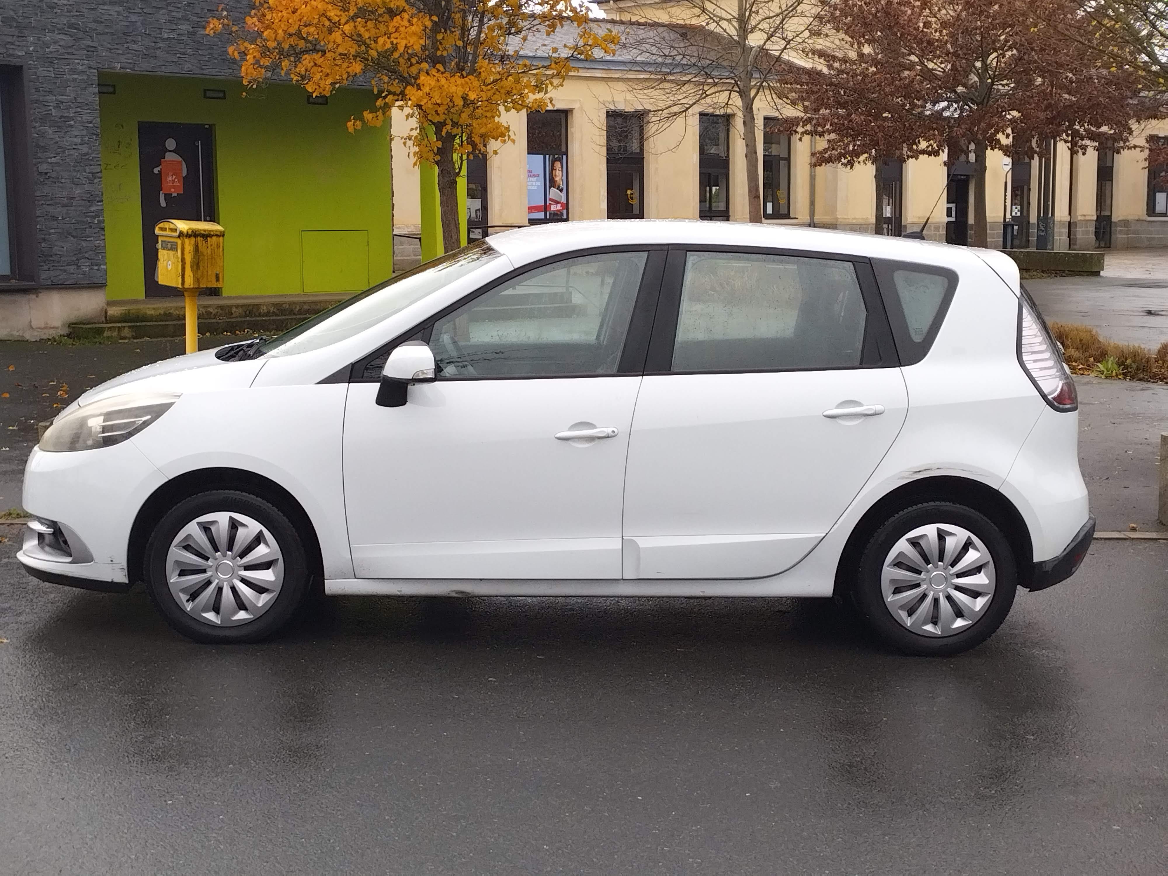 Renault Scenic avec Climatisation