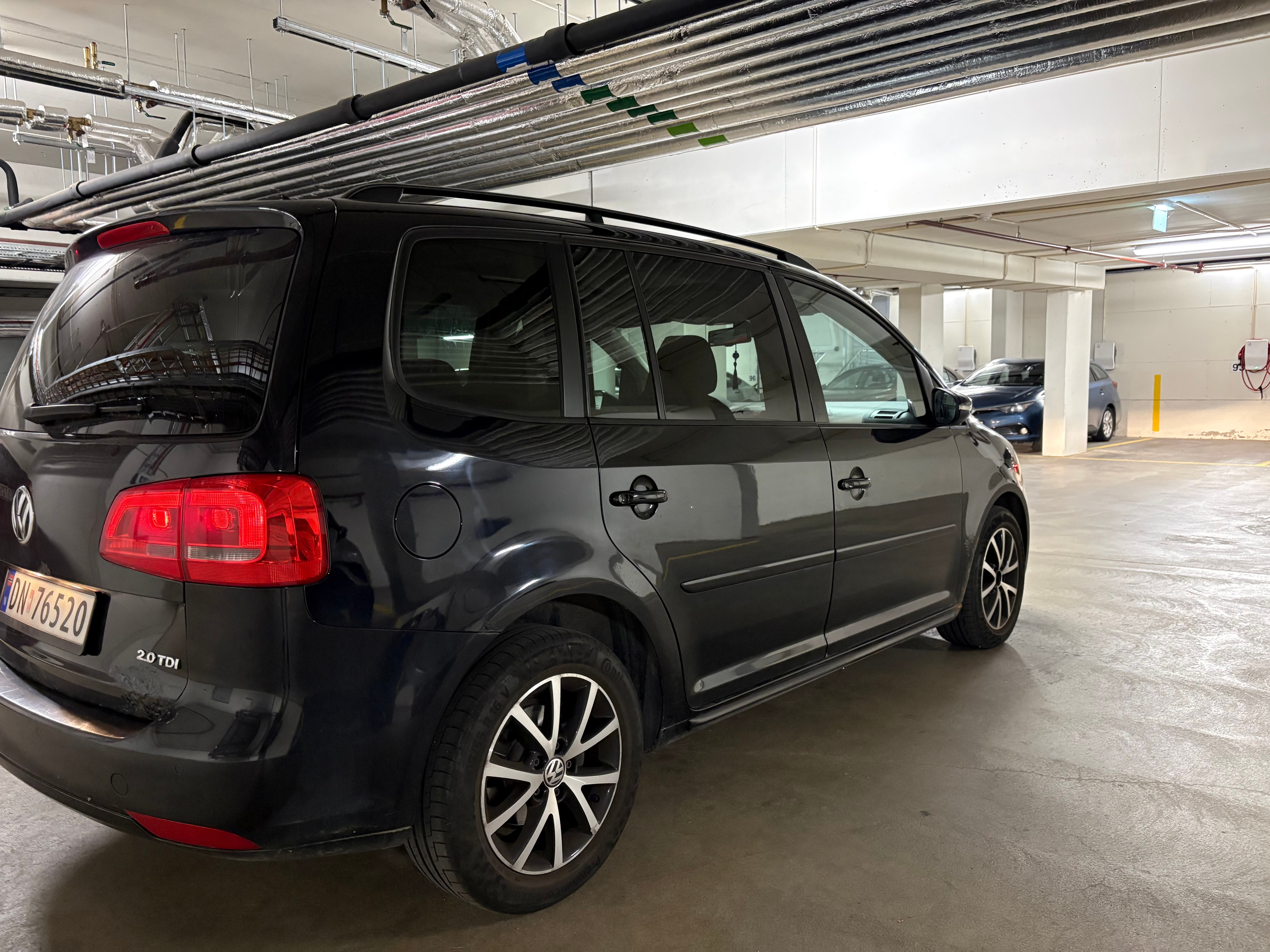 Volkswagen Touran with Cruise control