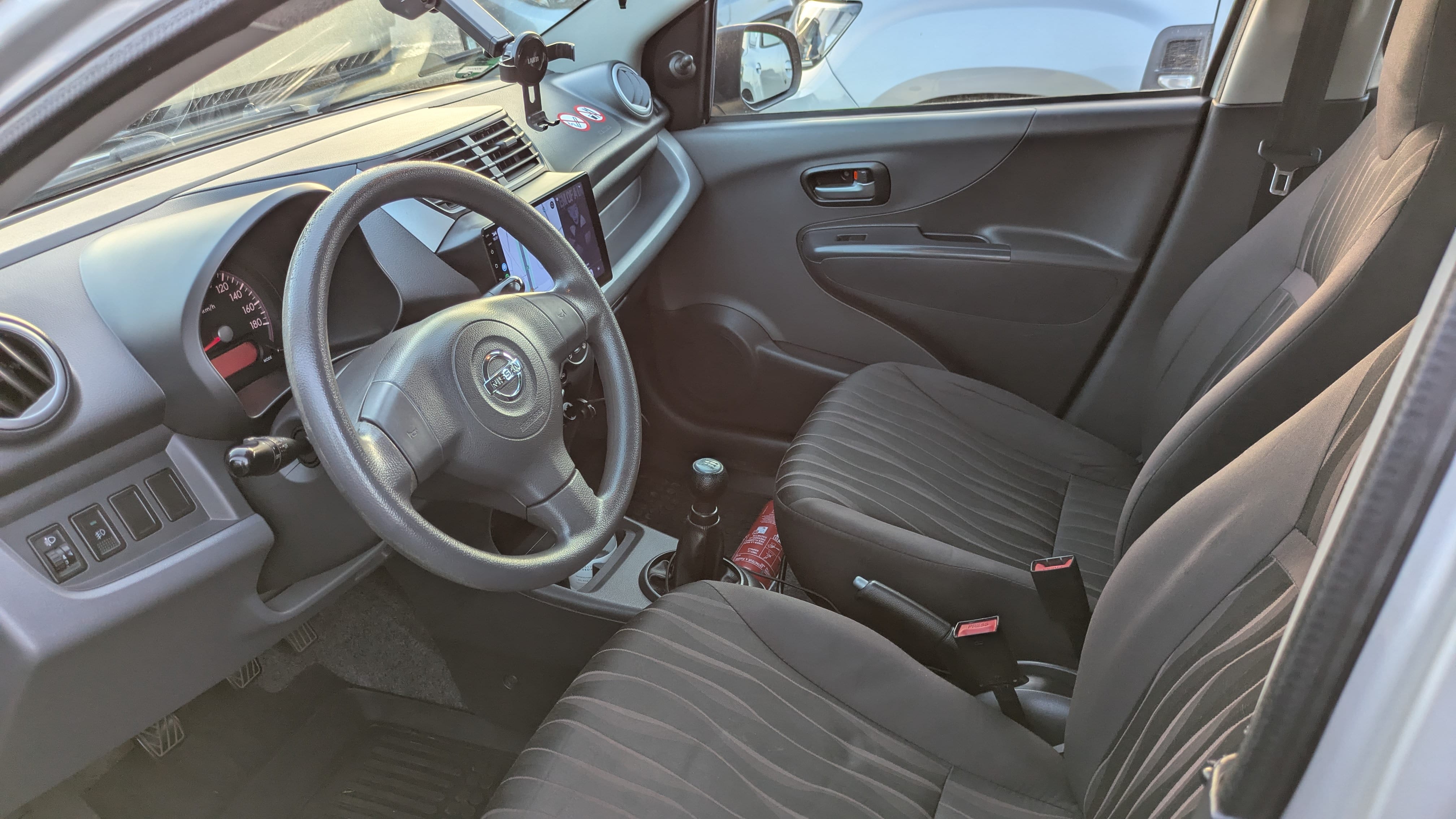 Nissan Pixo