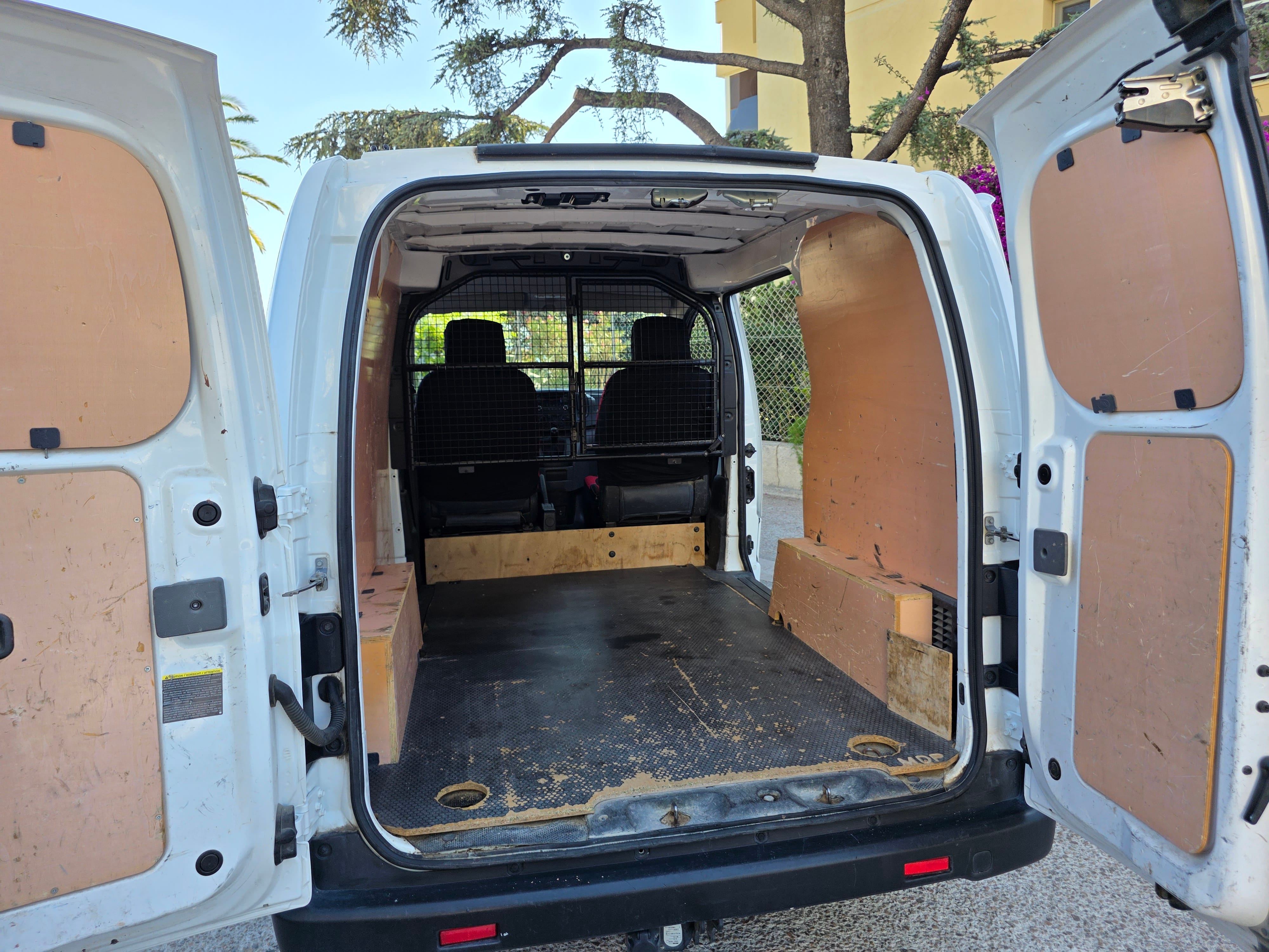 Nissan NV200 PROCHE GARE avec Android Auto