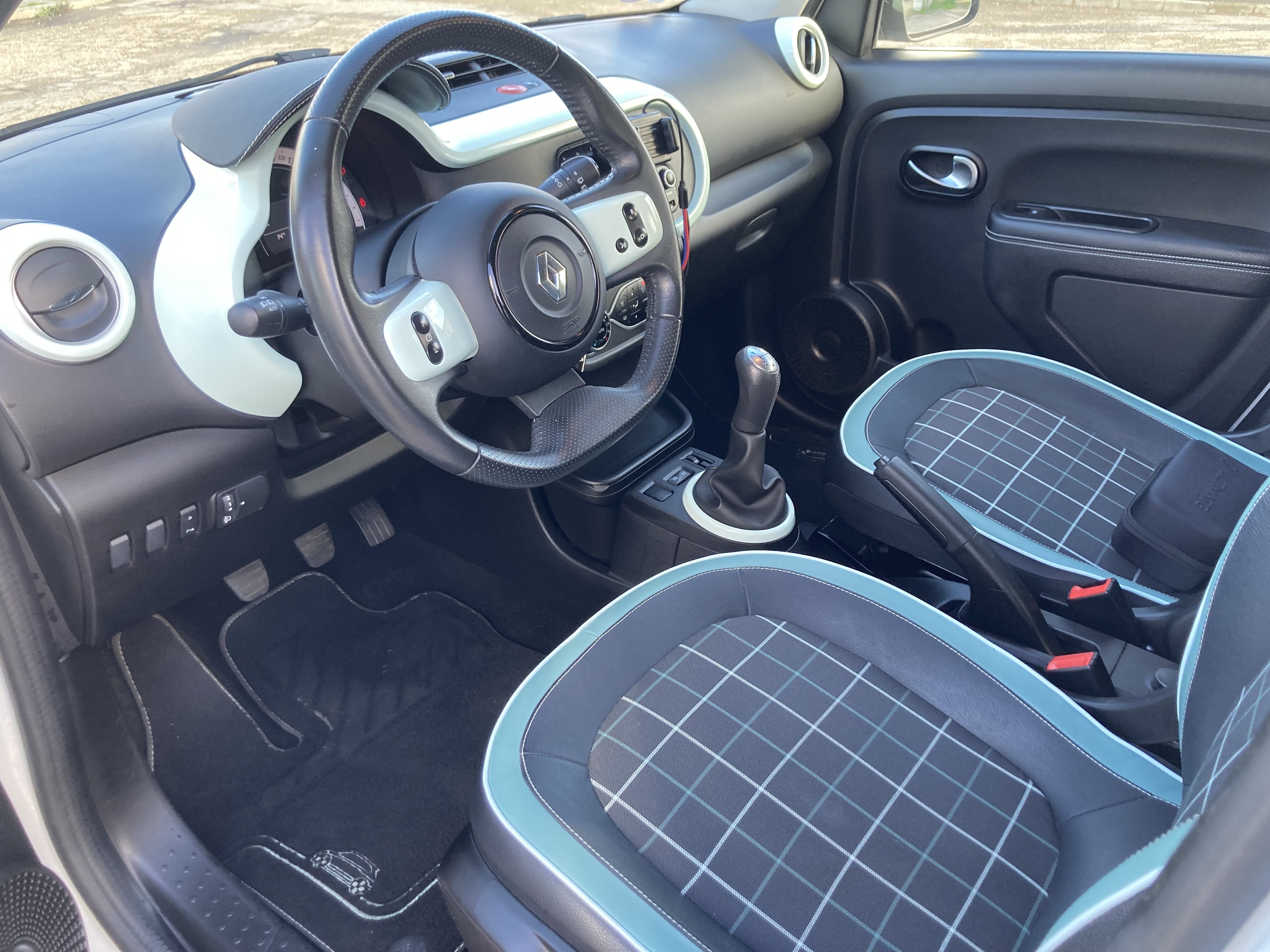 Renault Twingo III " La Parisienne" with Apple CarPlay