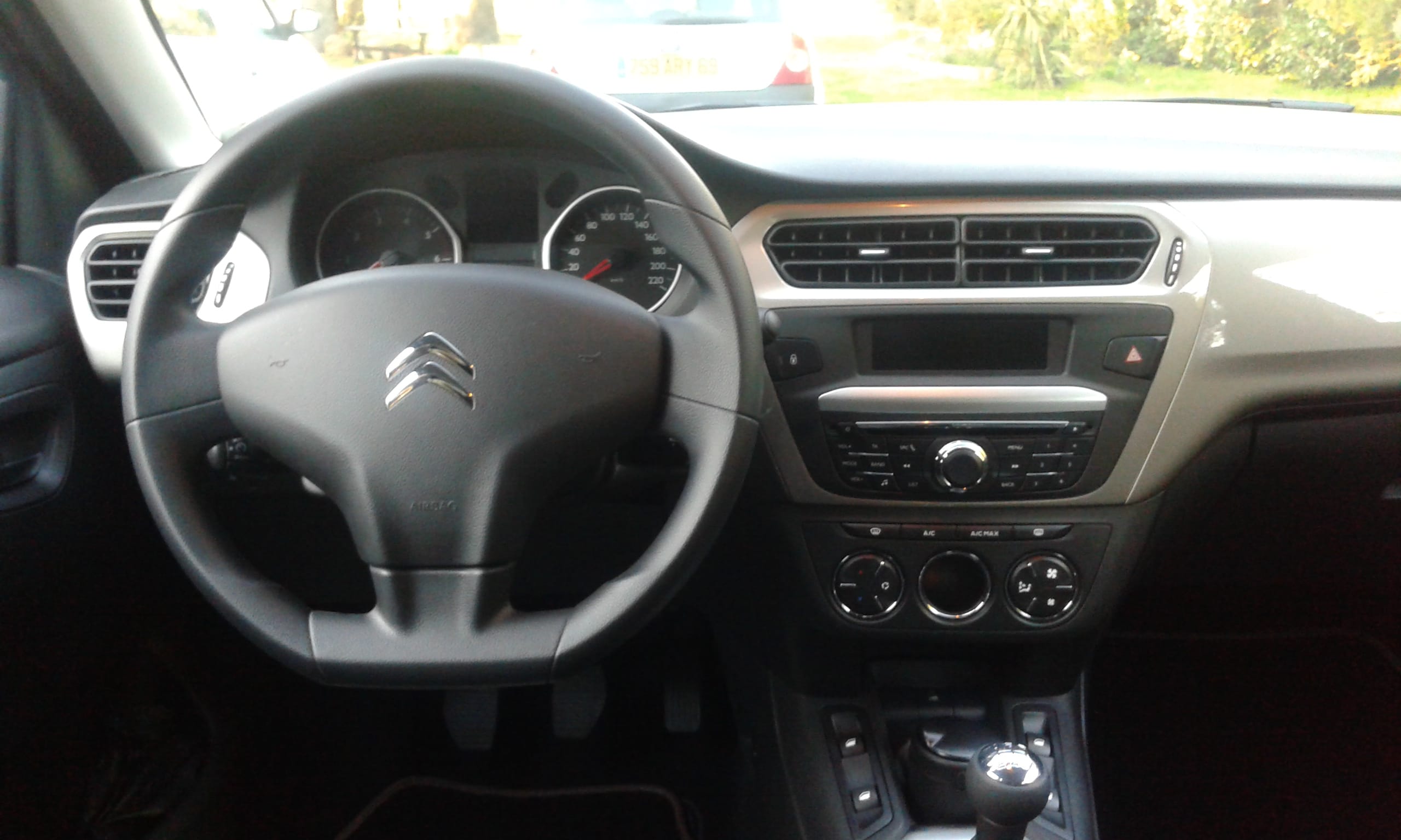Citroen C-Elysée 1.2 puretech 82 Pack Confort avec Entrée audio / iPod