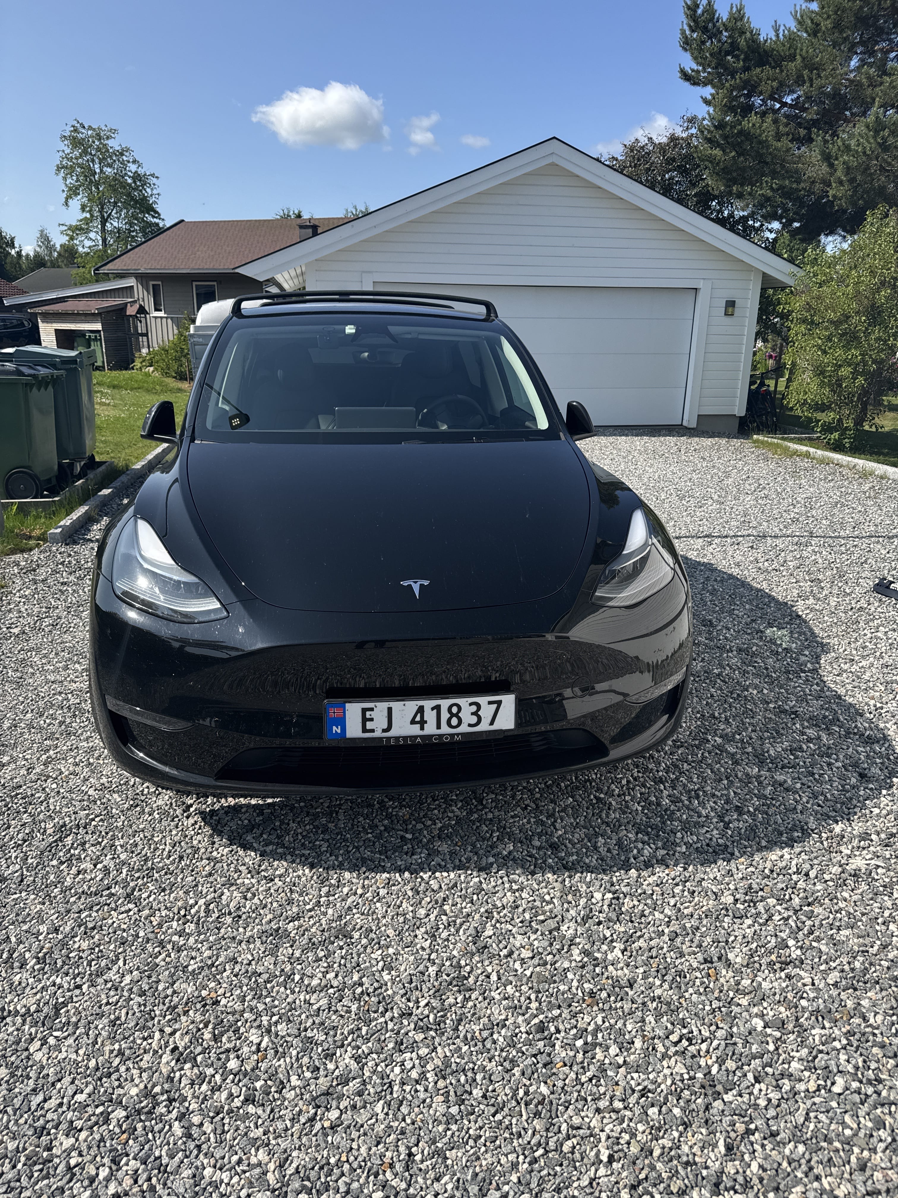Tesla Model Y Long Range med Apple CarPlay