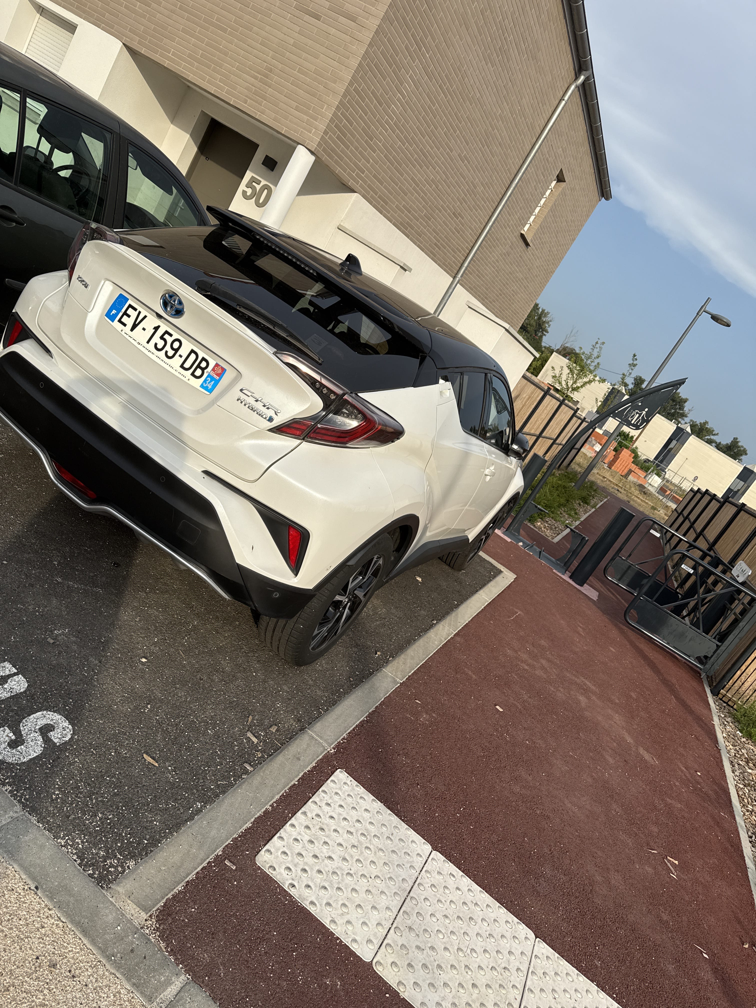 Toyota C-HR avec GPS