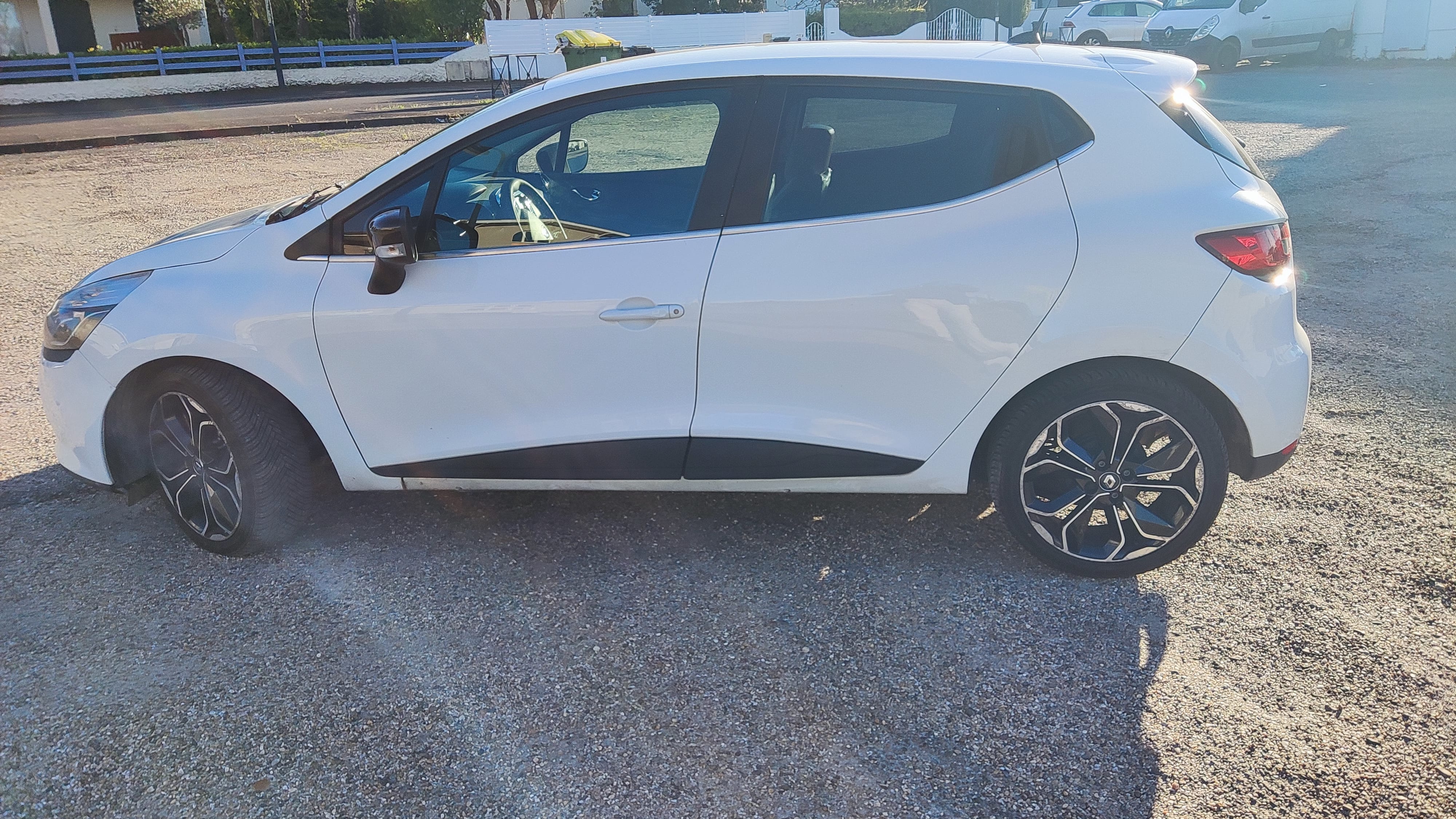 Renault Clio con Aire acondicionado