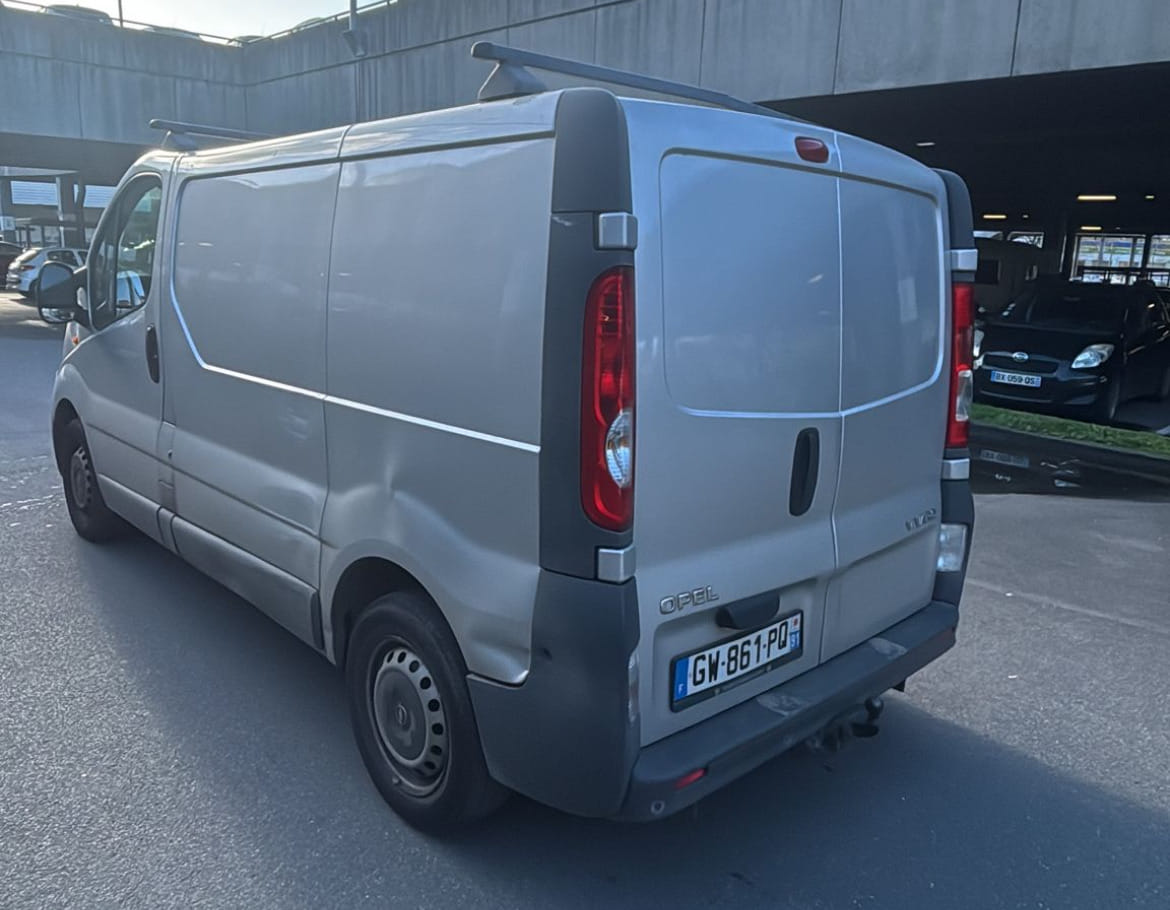 Opel Vivaro avec Audio Bluetooth