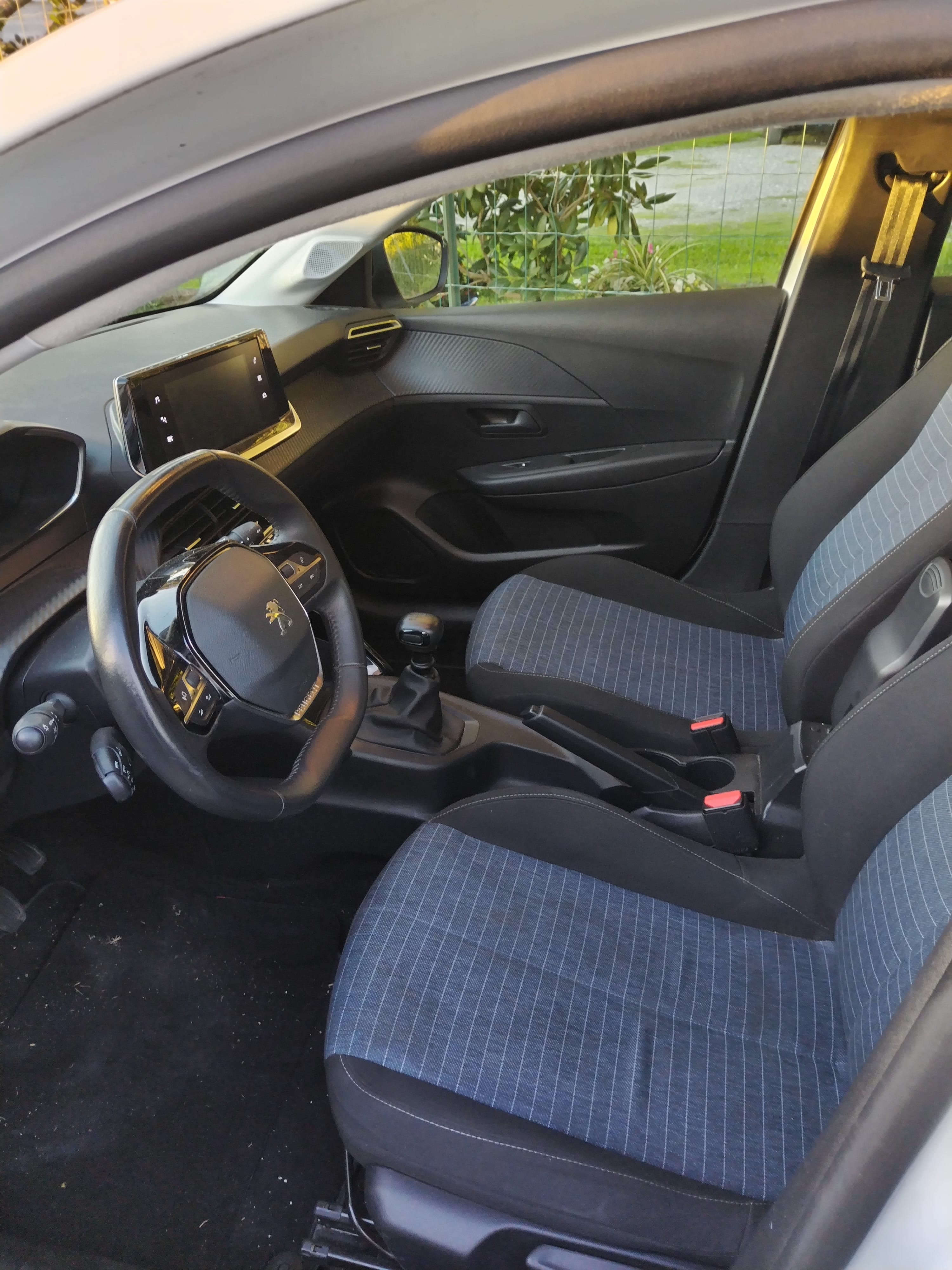 Peugeot 208 avec Climatisation