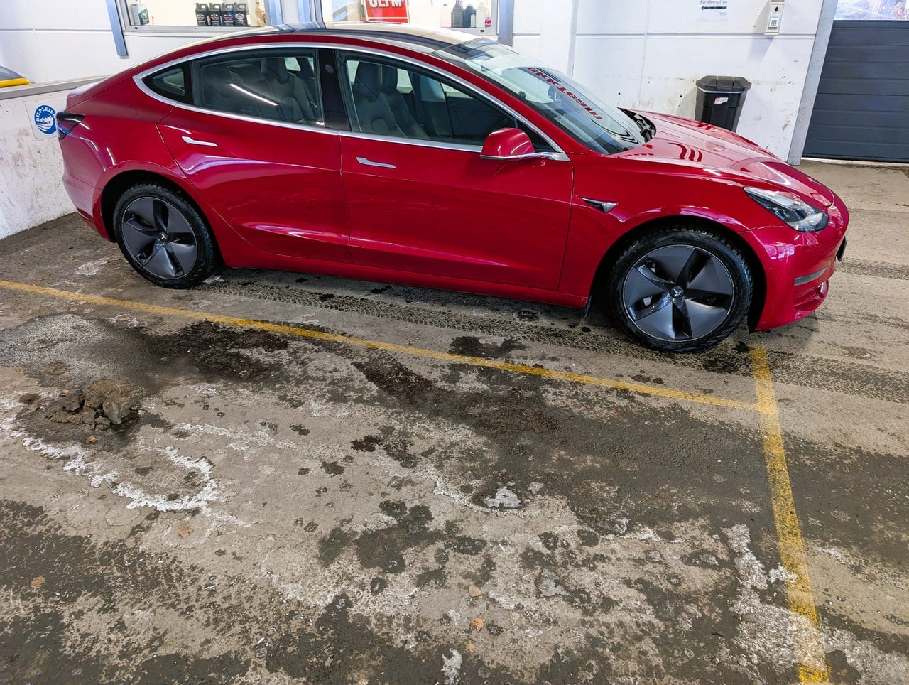 Tesla Model 3 Long Range med Aircondition