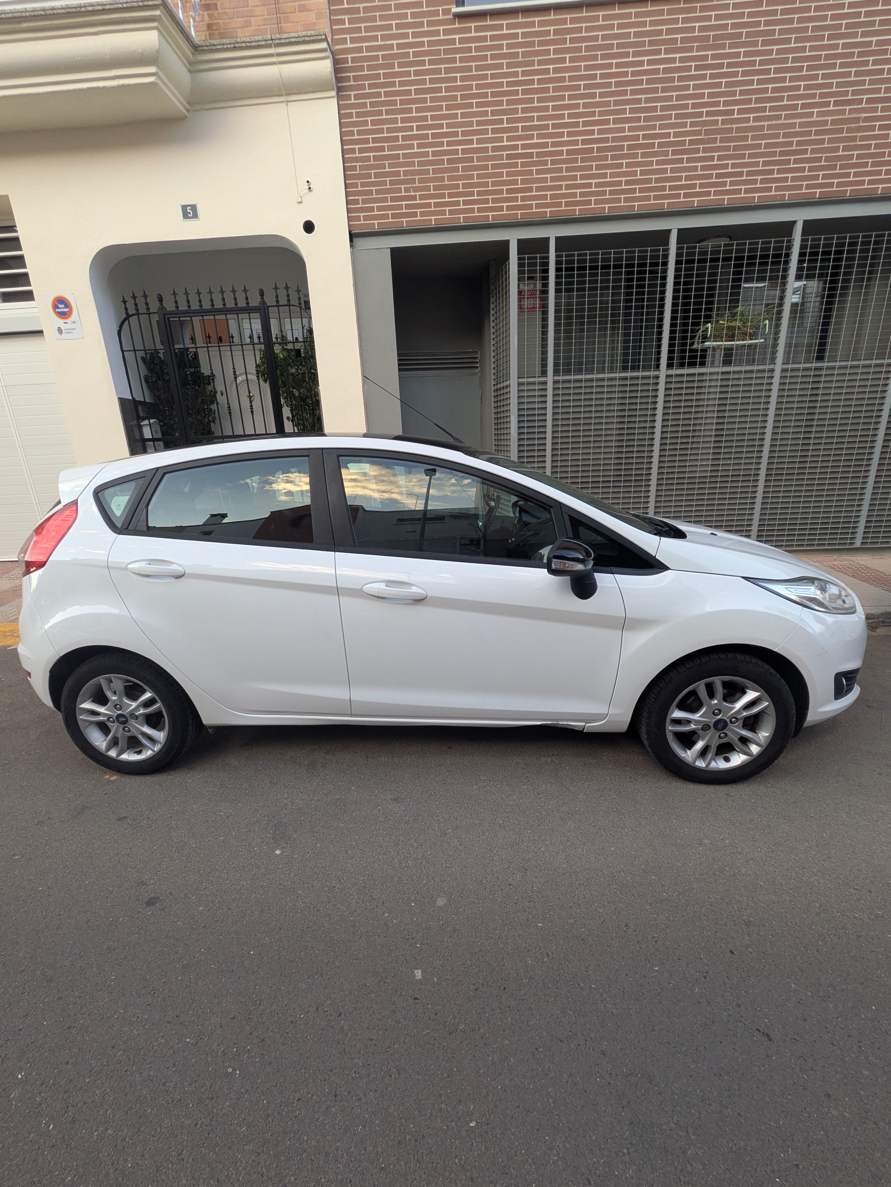 Ford Fiesta con Aire acondicionado